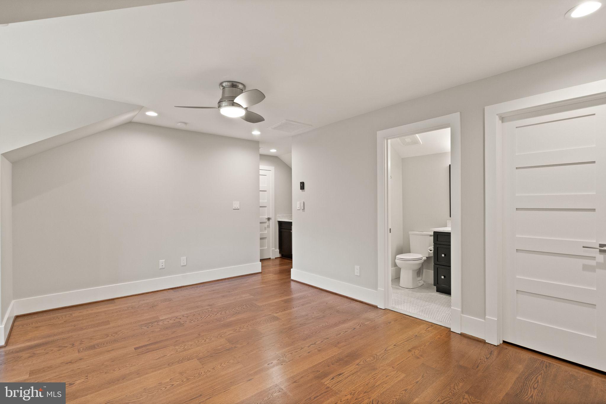 BELLEVUE FOREST - Residential