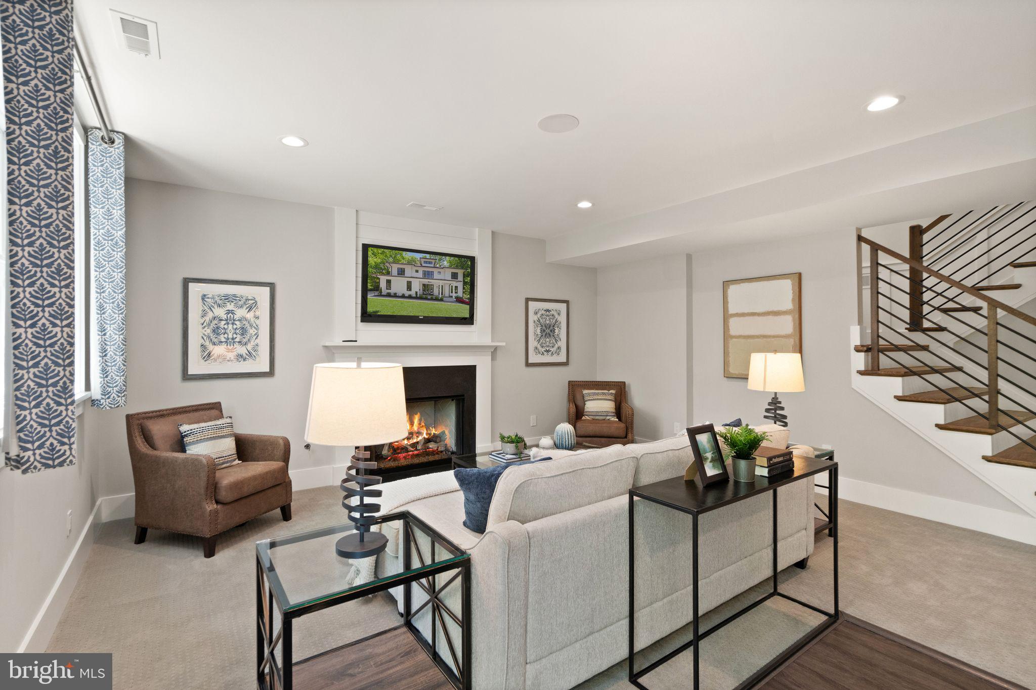 BELLEVUE FOREST - Residential