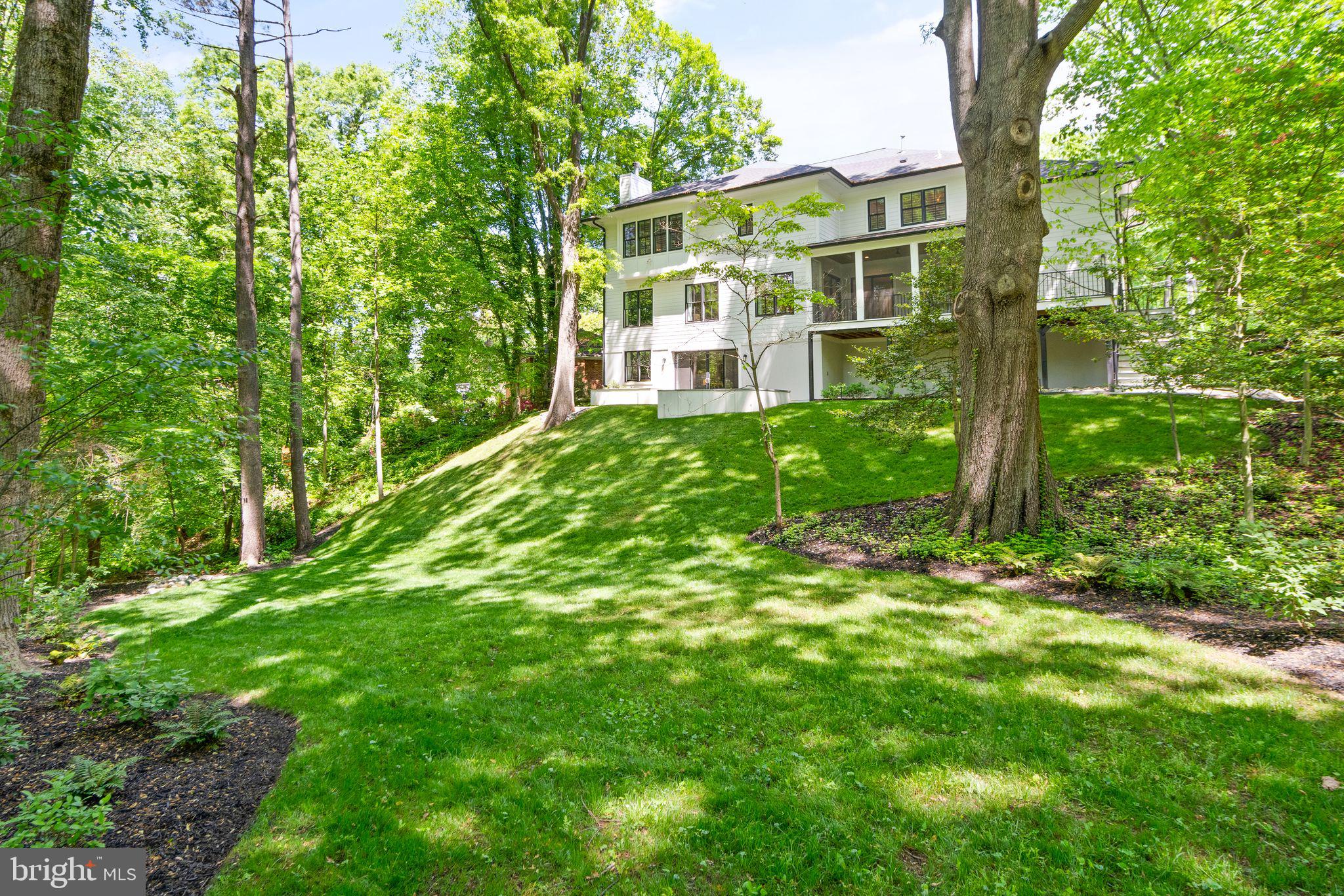 BELLEVUE FOREST - Residential