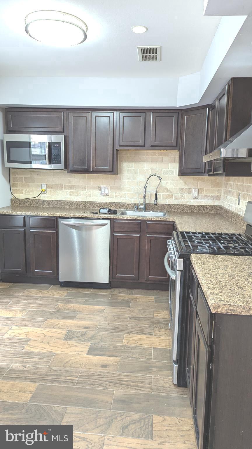 DALE CITY - Residential