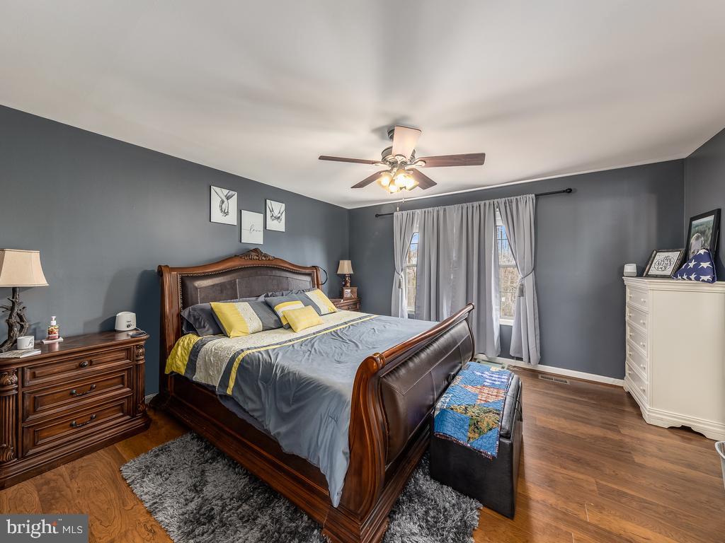 DEVON GREEN - Residential