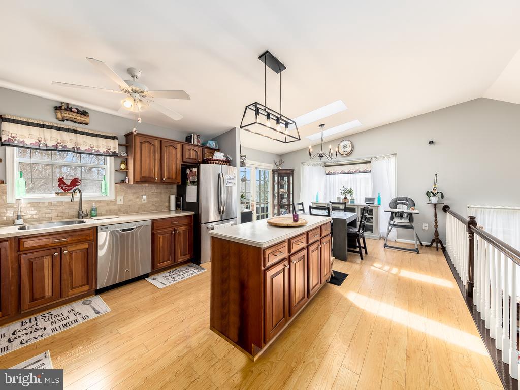 DEVON GREEN - Residential