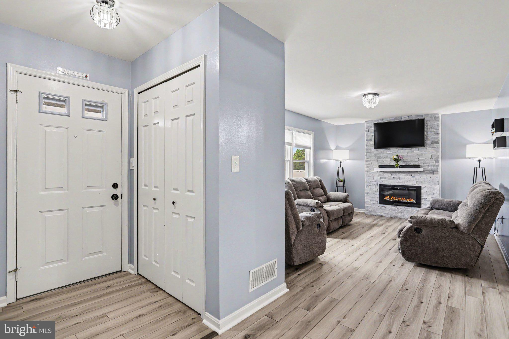 330 DOGWOOD LANE