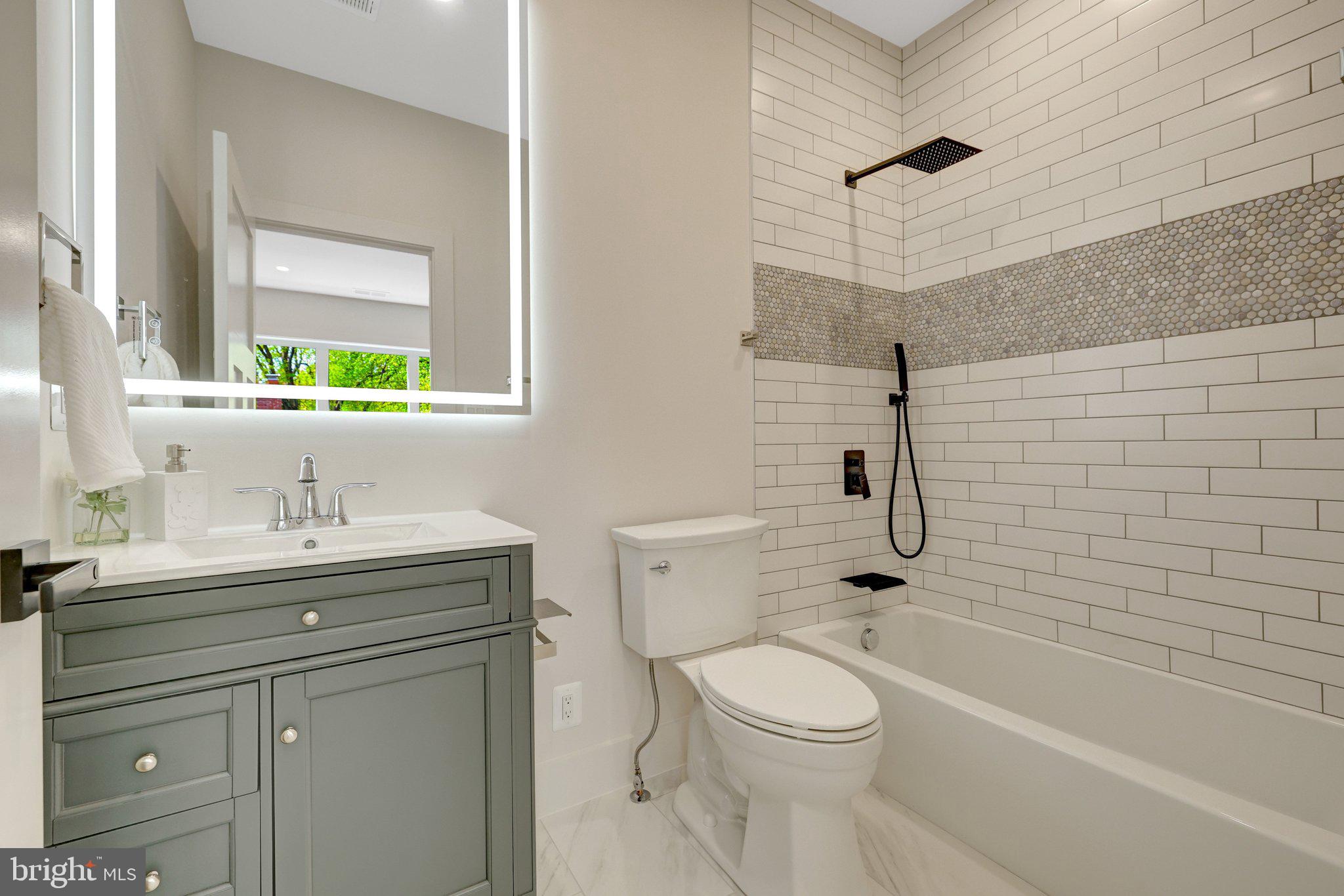 KENT GARDENS - Residential