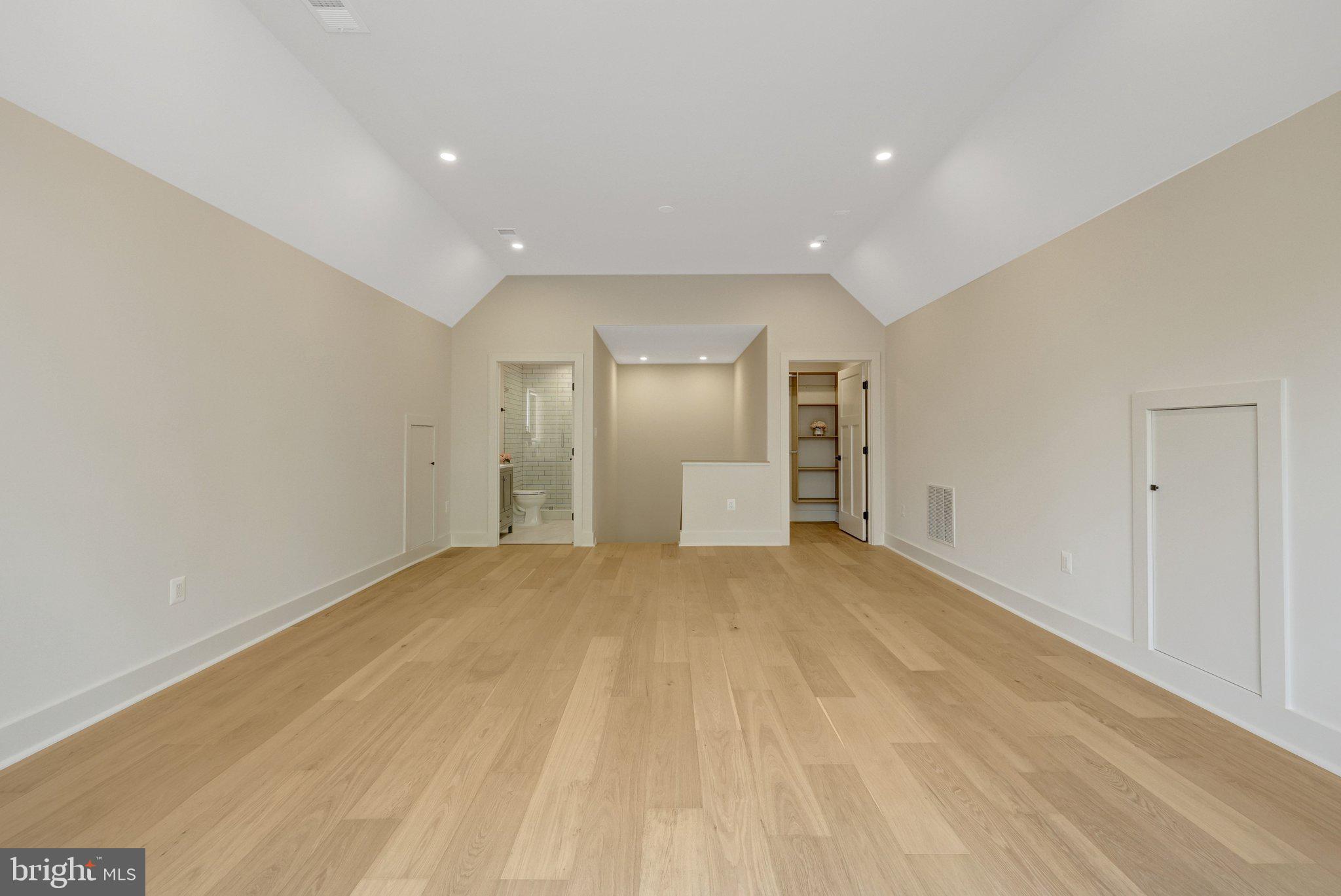 KENT GARDENS - Residential