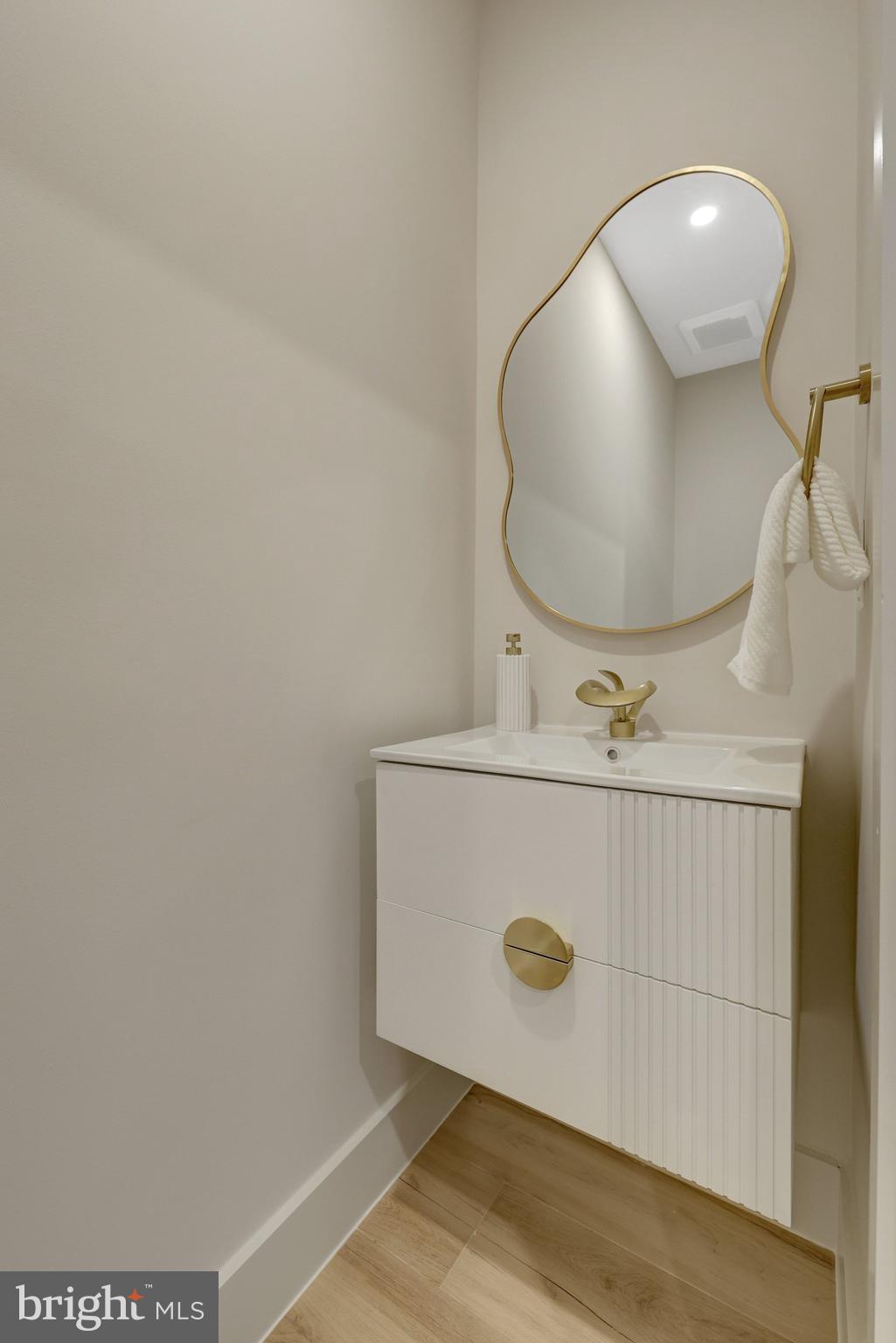 KENT GARDENS - Residential