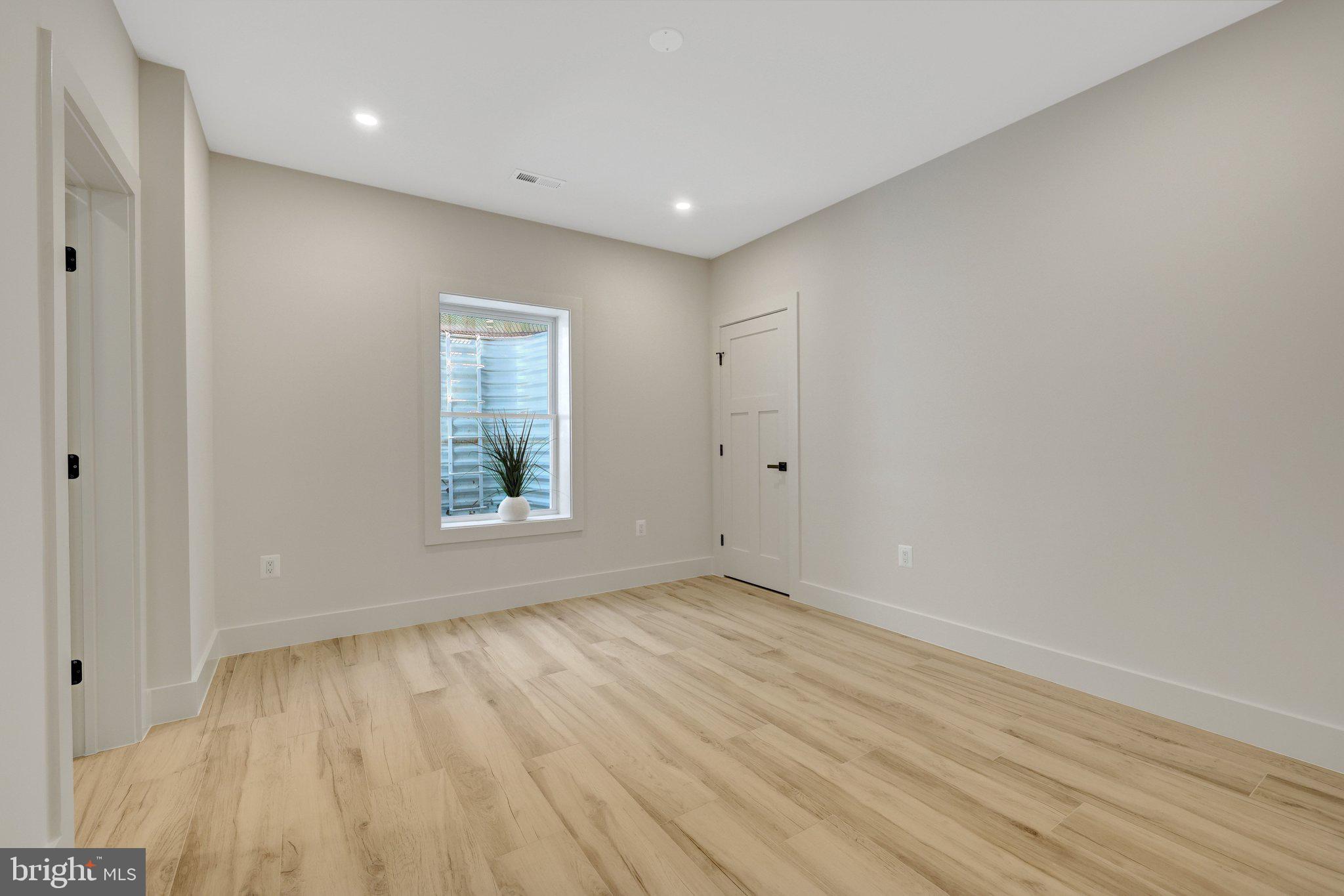 KENT GARDENS - Residential