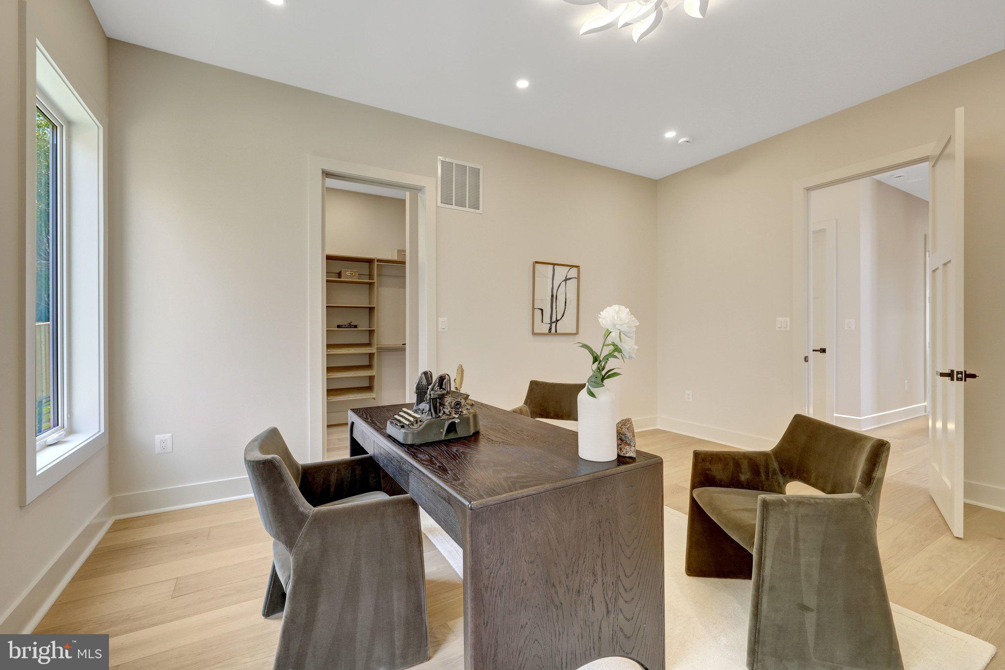 KENT GARDENS - Residential