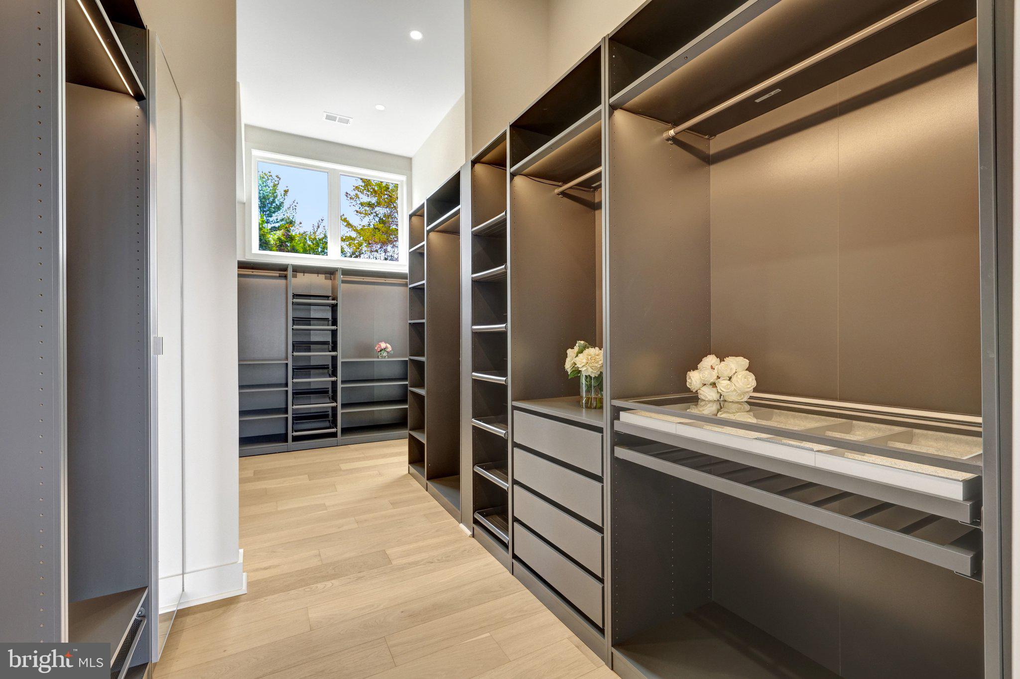 KENT GARDENS - Residential