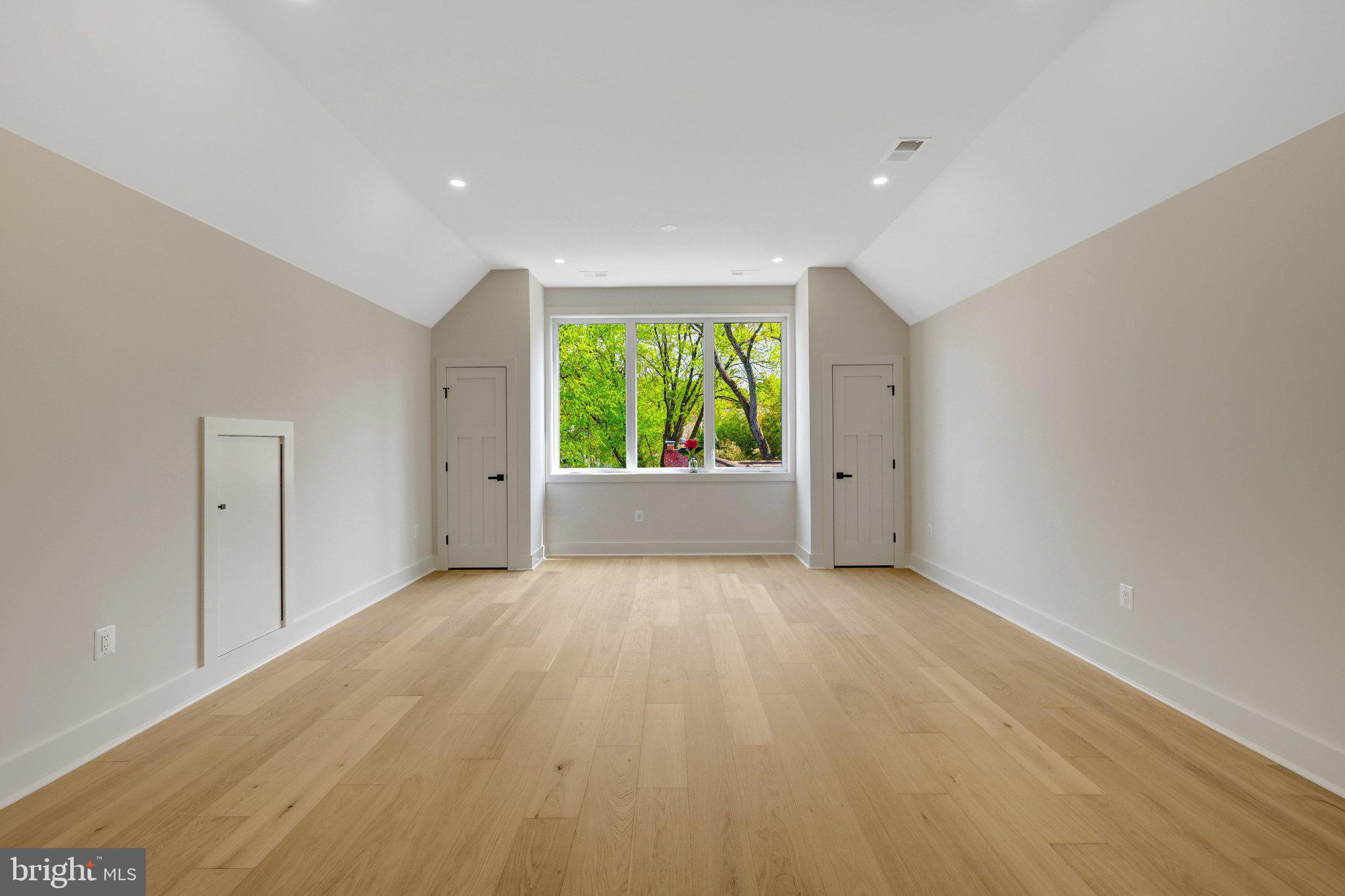 KENT GARDENS - Residential