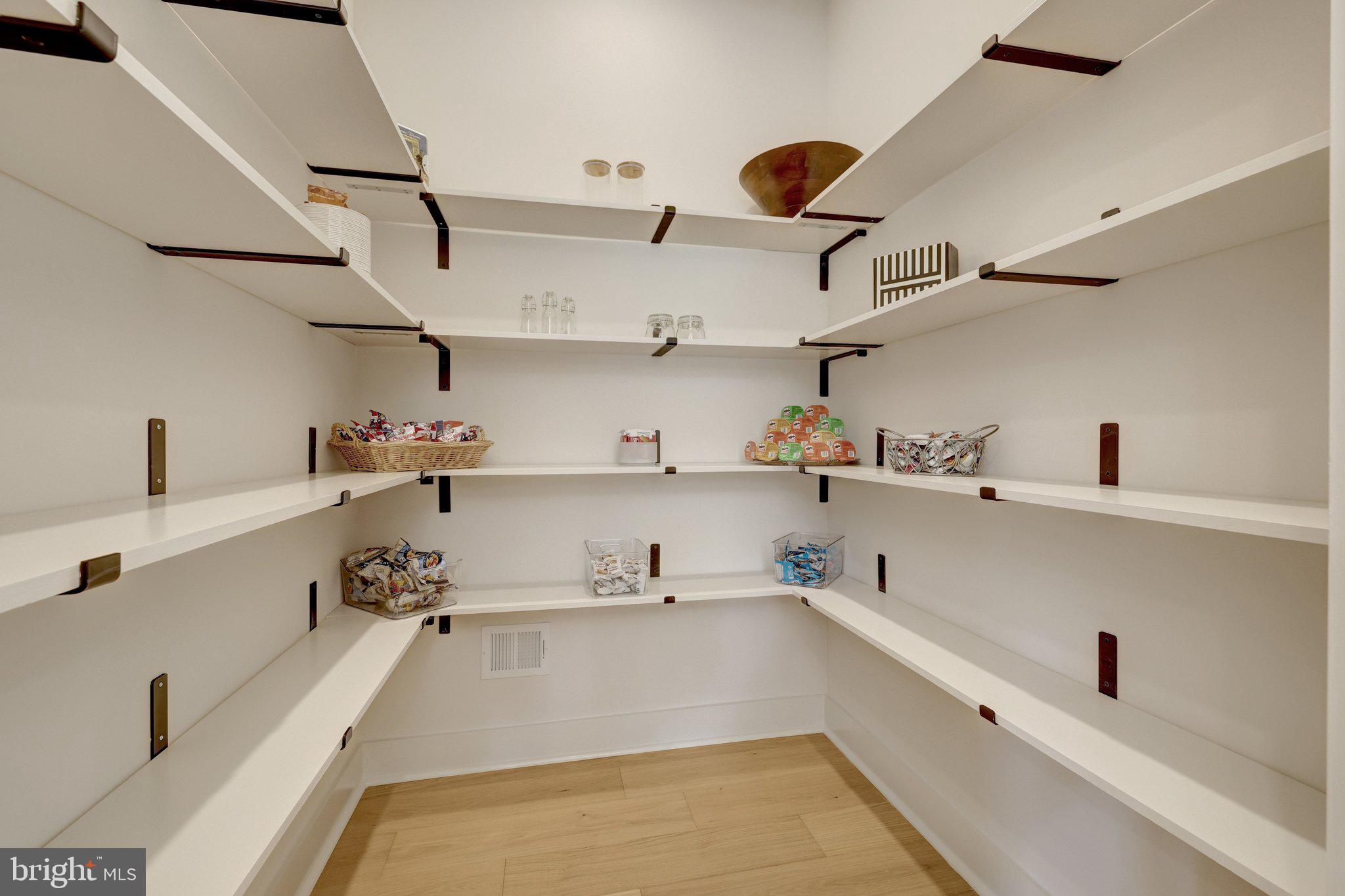 KENT GARDENS - Residential