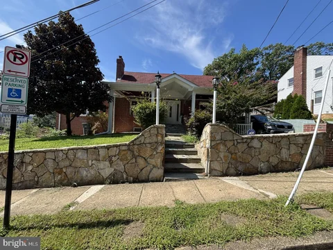 MLS: VAAR2079598