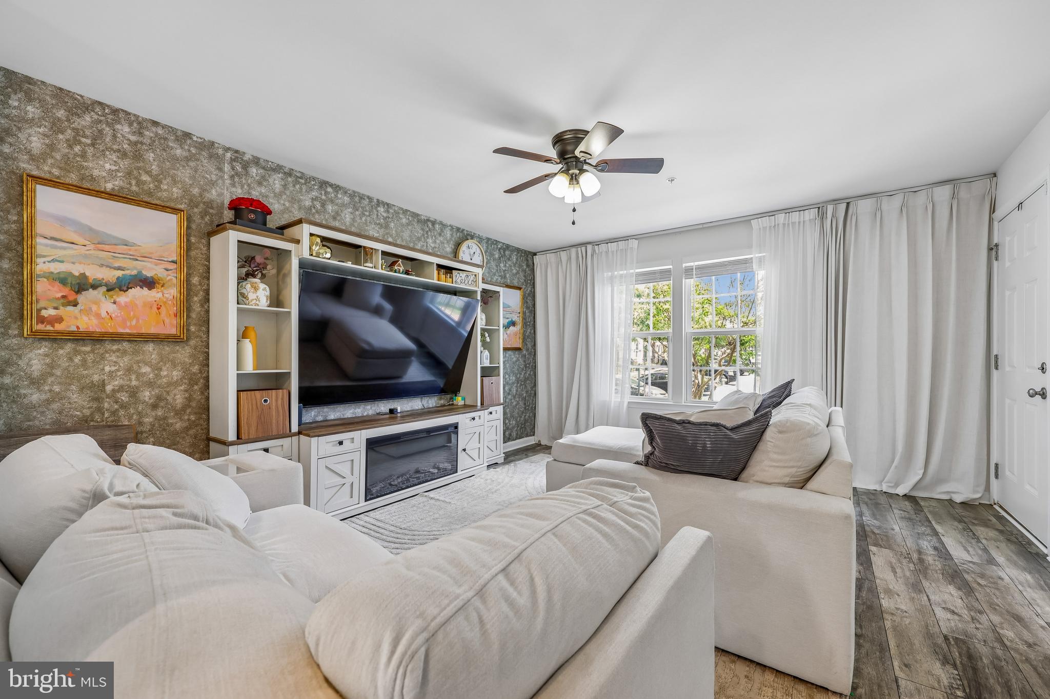 11601 EMERALD GREEN DRIVE 906A