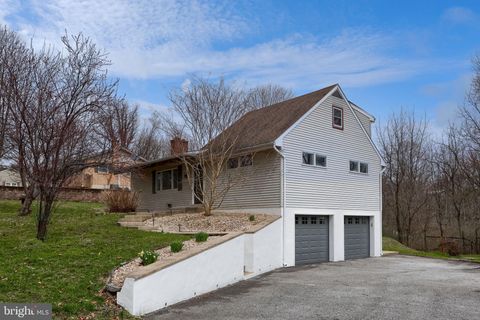 Photo of 509 Bunker Hill Road, STRASBURG, PA 17579 (MLS # PALA2085428)