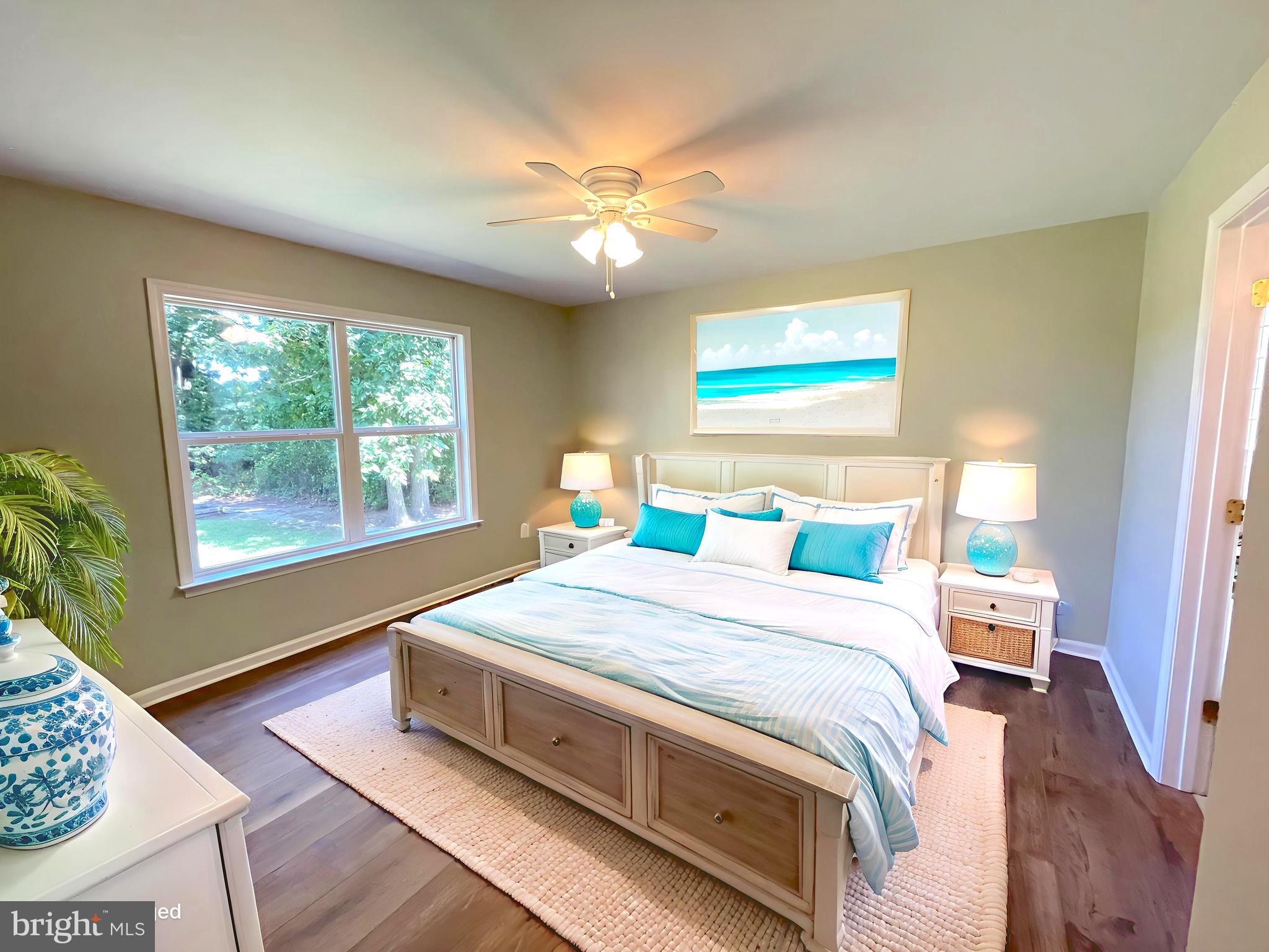 CAPTAIN'S COVE - Residential