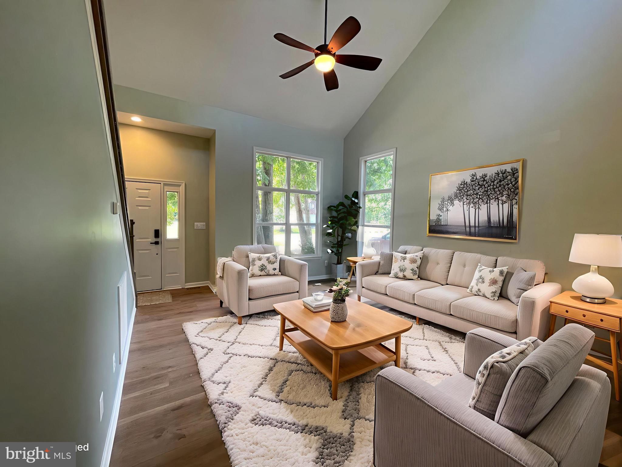 CAPTAIN'S COVE - Residential