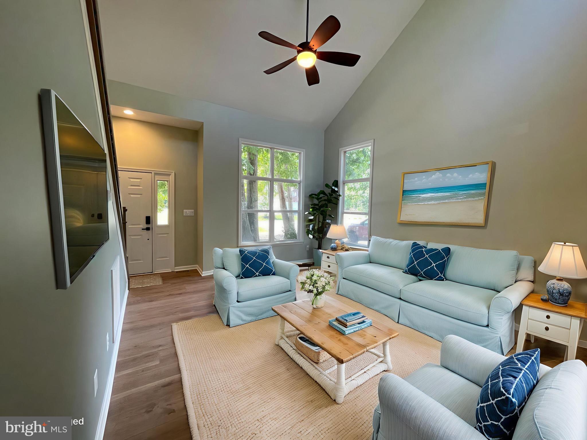 CAPTAIN'S COVE - Residential