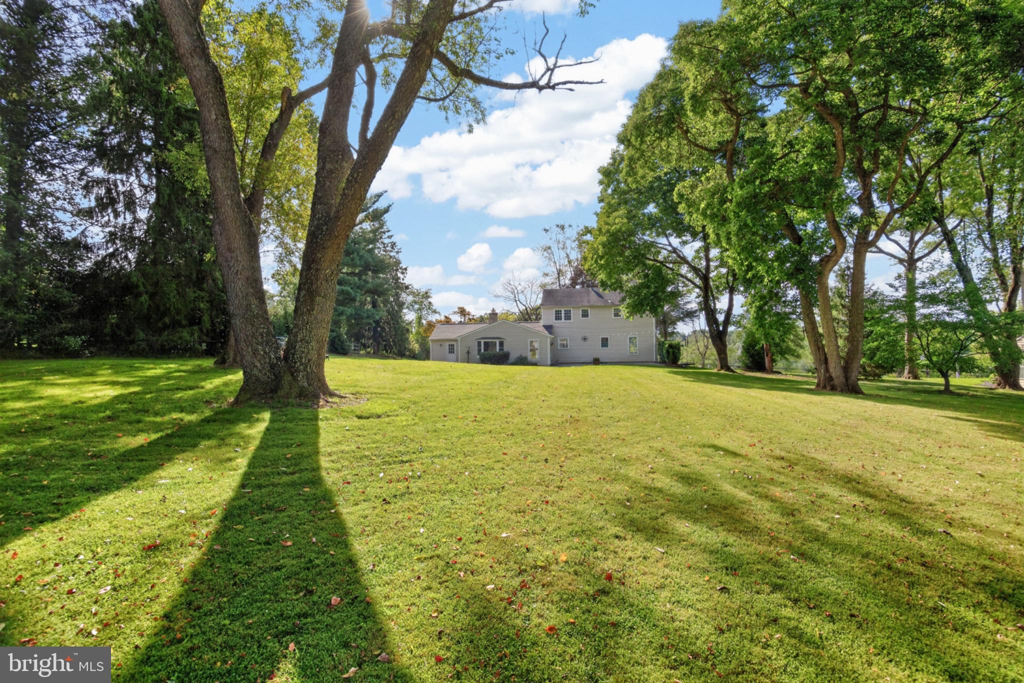 735 MONUMENT ROAD