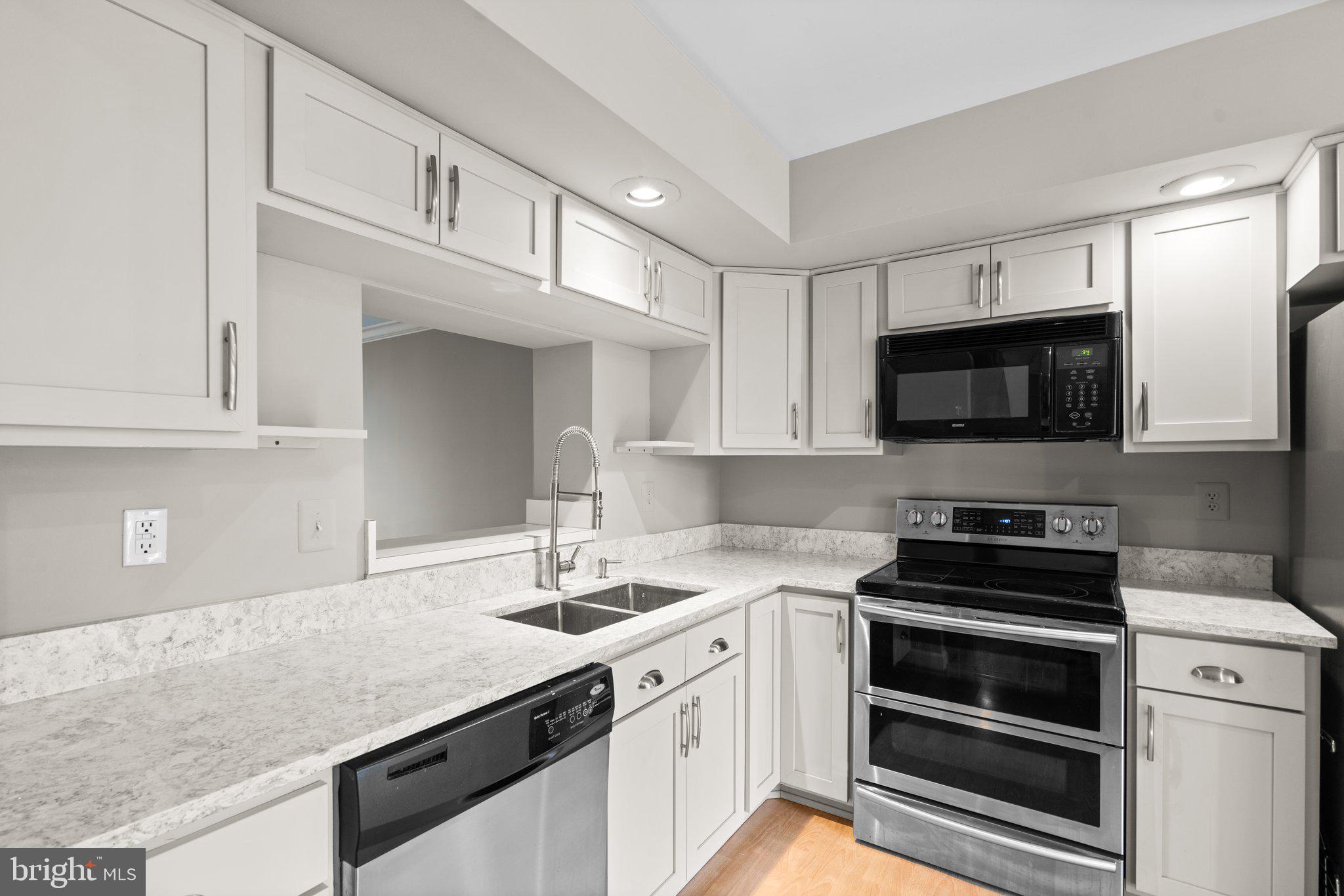 GREENS AT SMITH - Residential