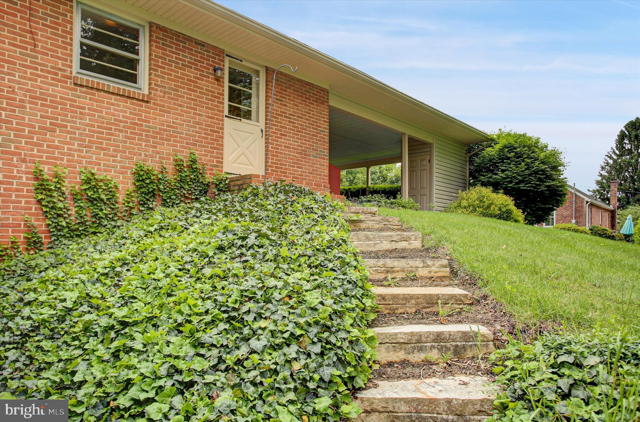 HOLLAR HEIGHTS - Residential