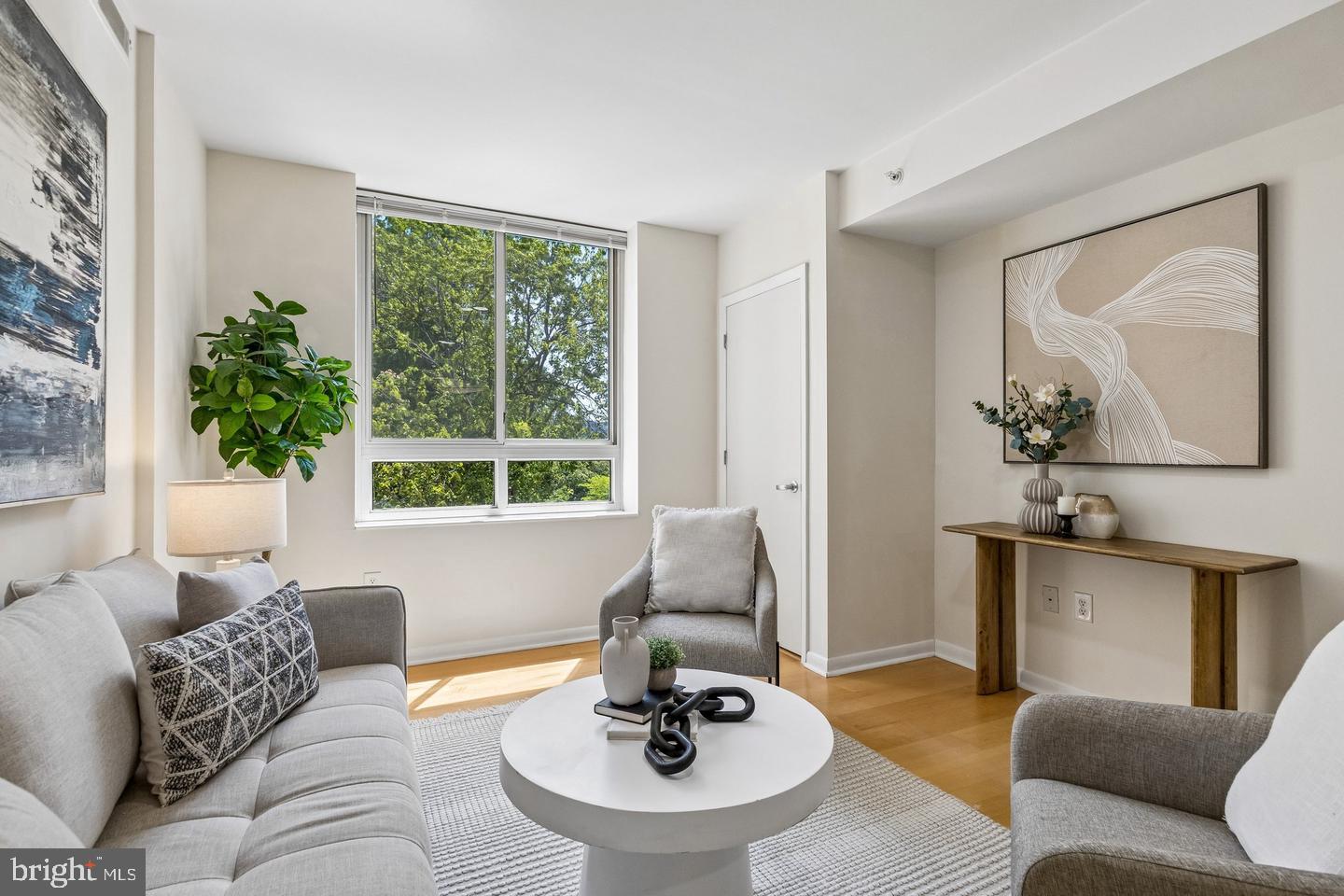 350 G STREET SW N411