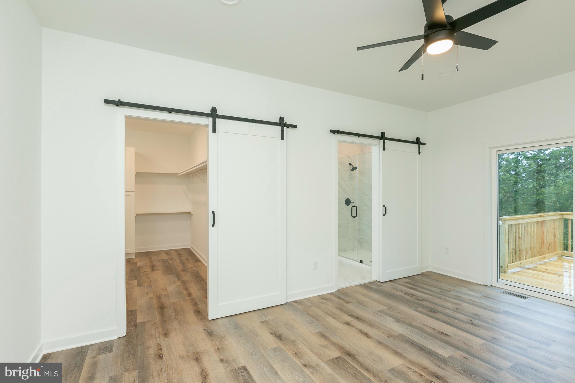 FOXWOOD KNOLLS - Residential