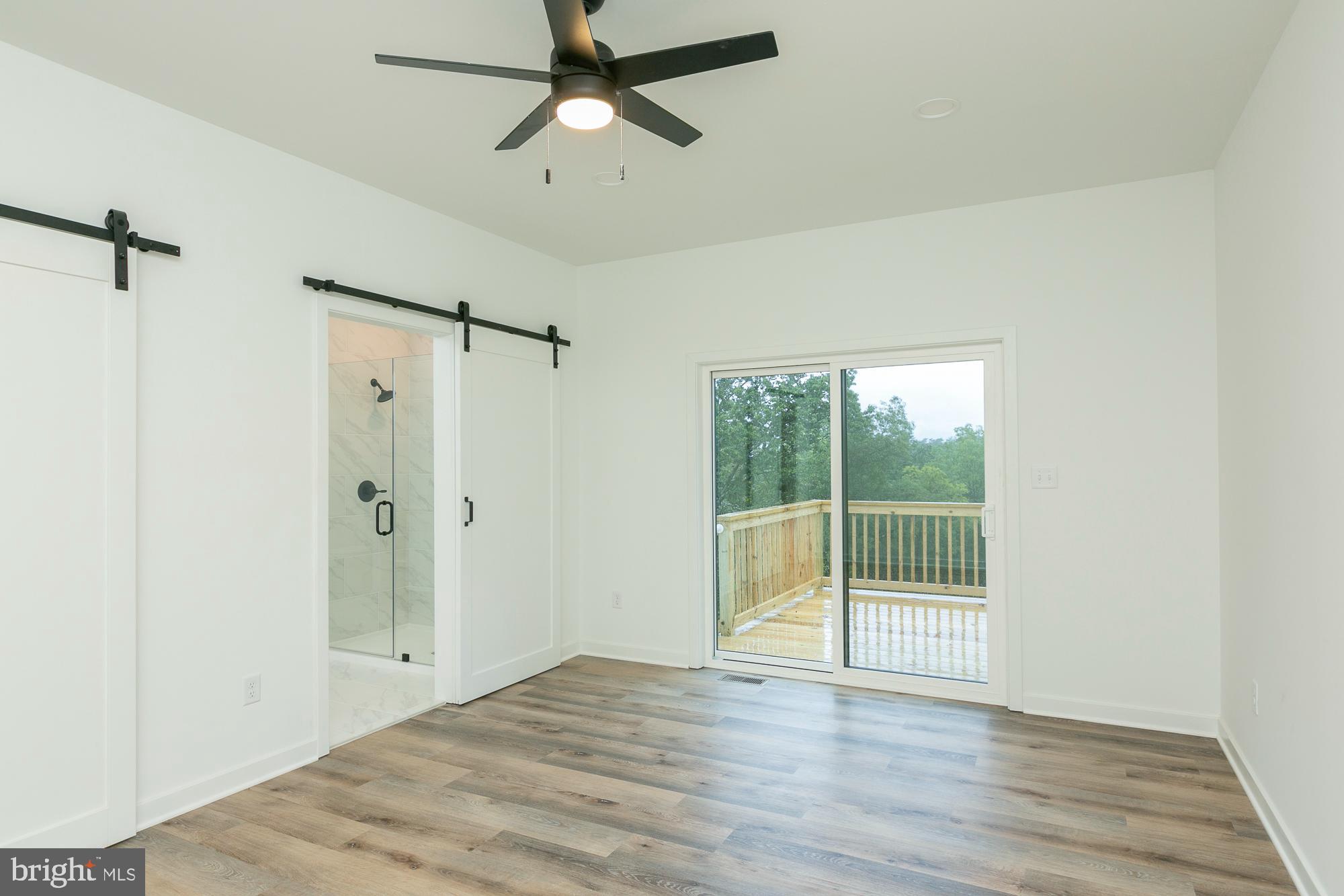 FOXWOOD KNOLLS - Residential