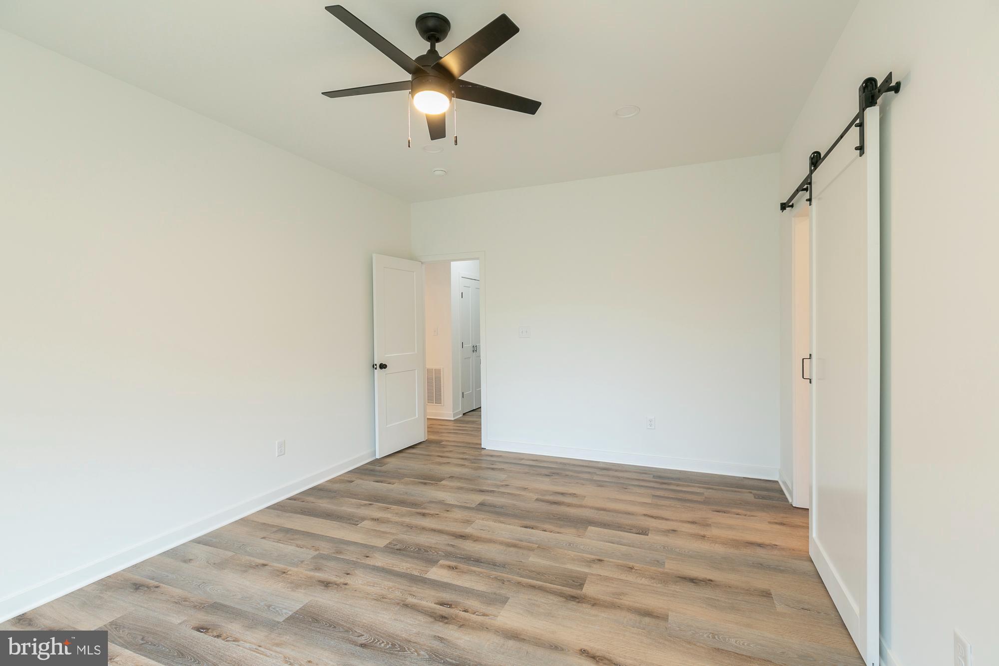 FOXWOOD KNOLLS - Residential