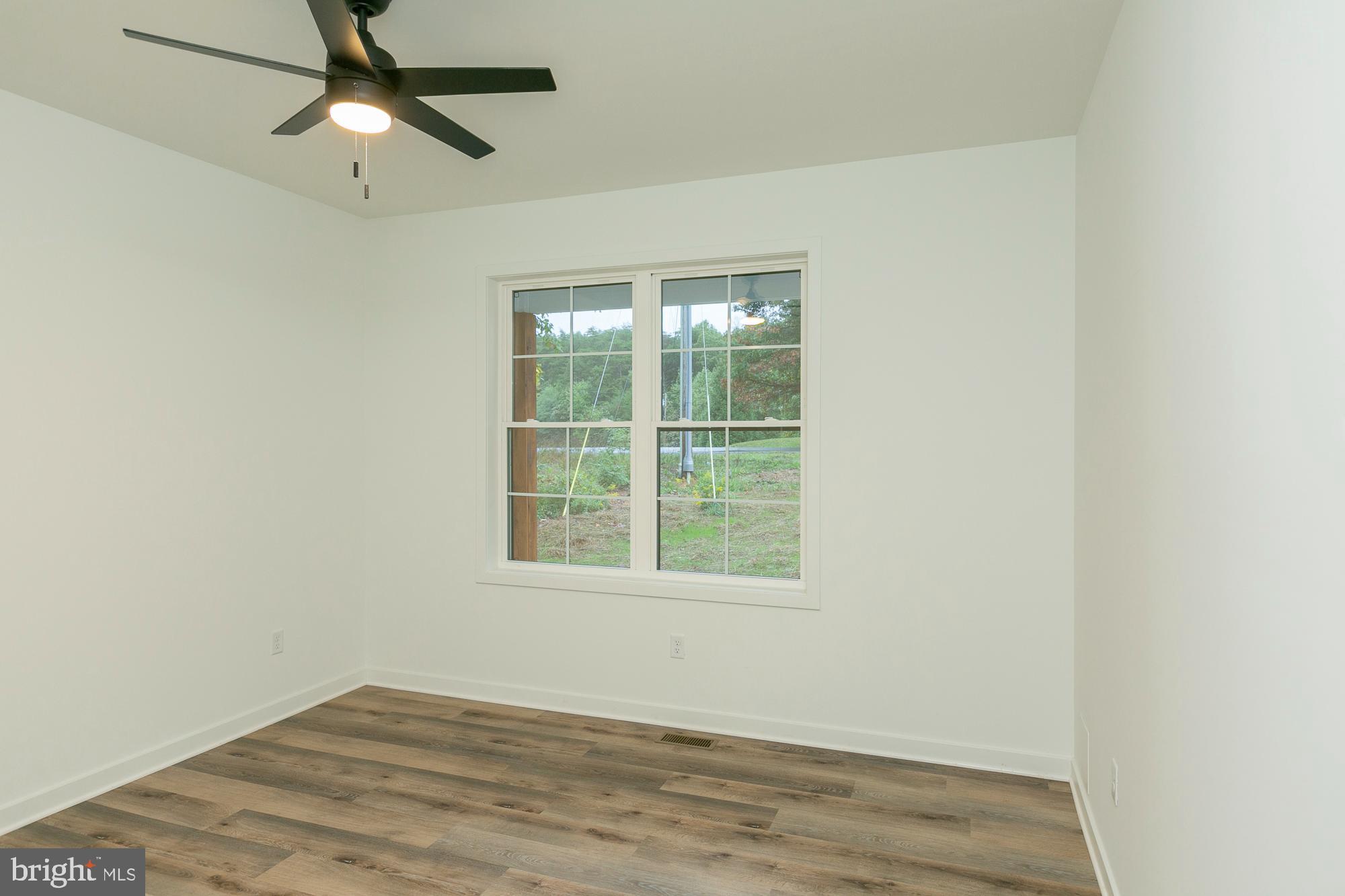 FOXWOOD KNOLLS - Residential