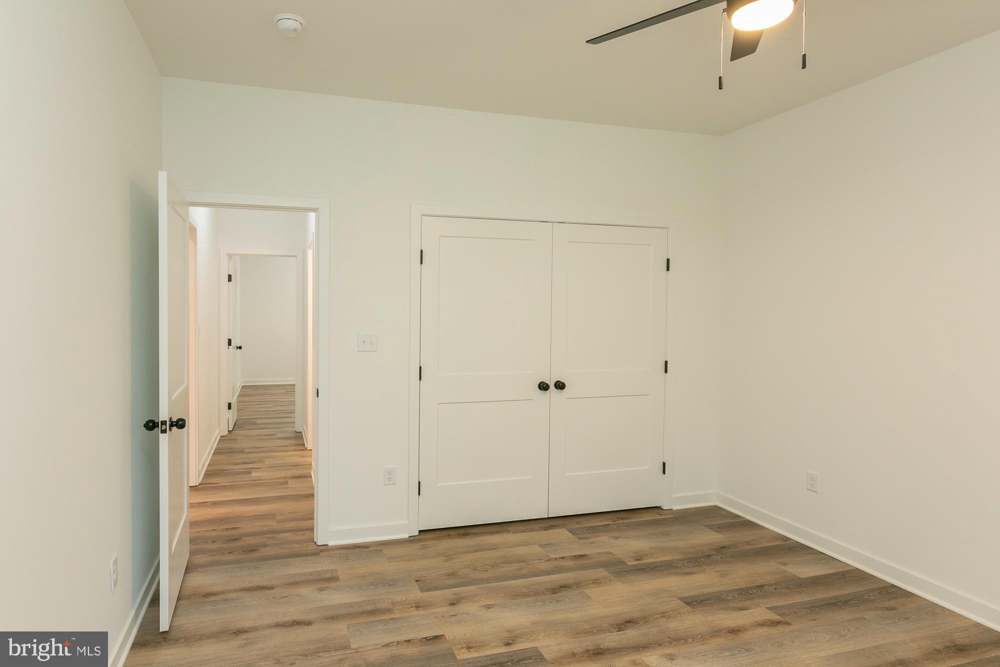 FOXWOOD KNOLLS - Residential