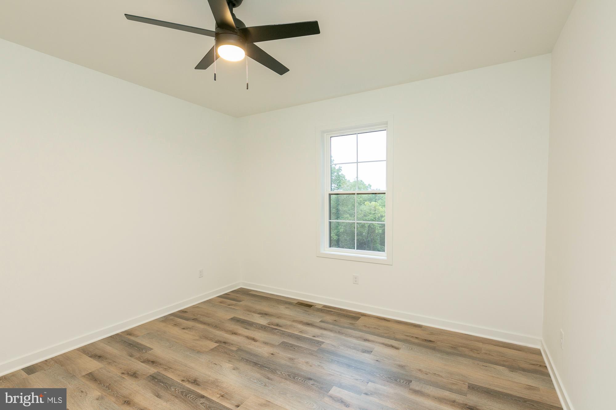 FOXWOOD KNOLLS - Residential