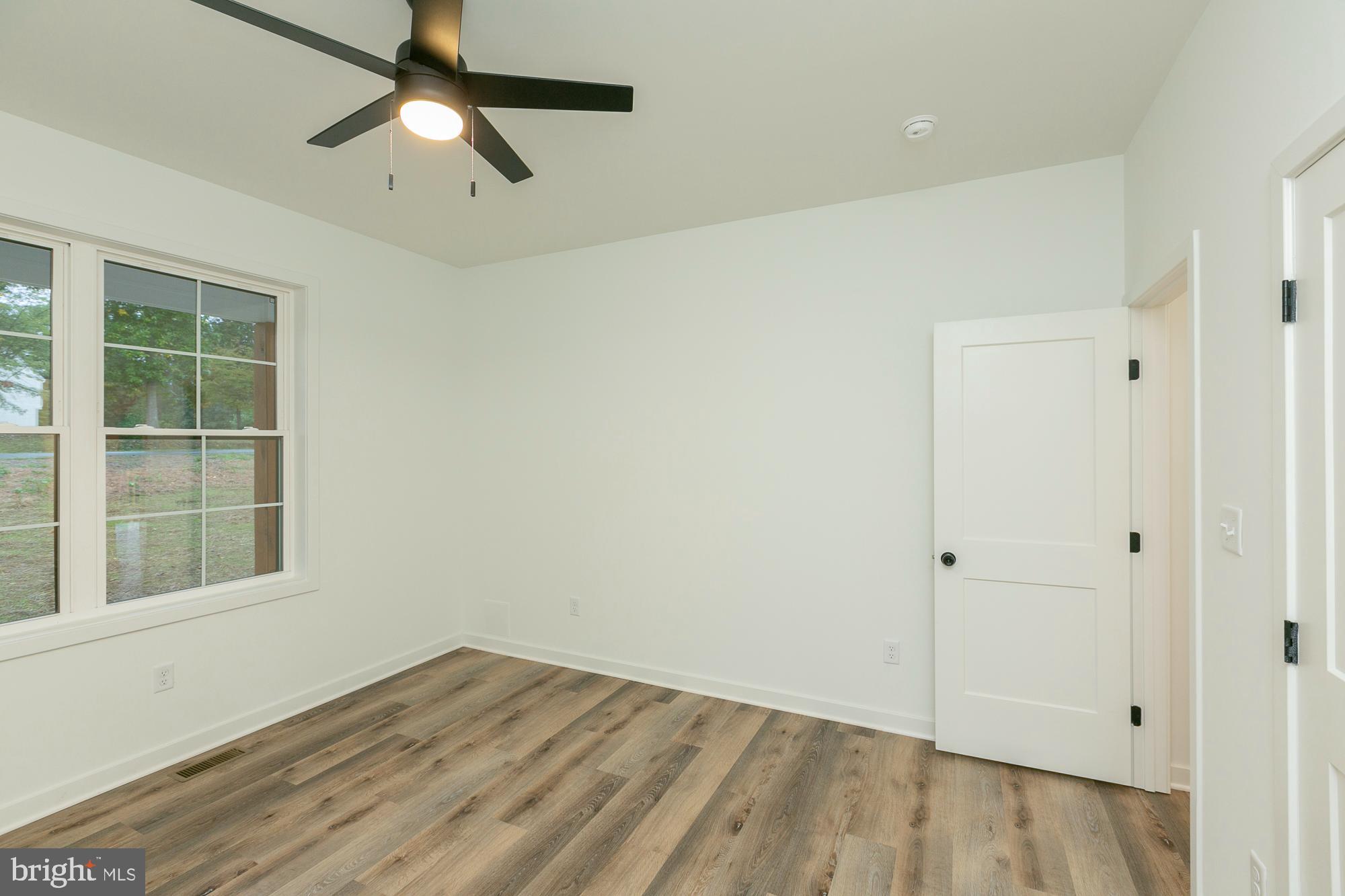 FOXWOOD KNOLLS - Residential