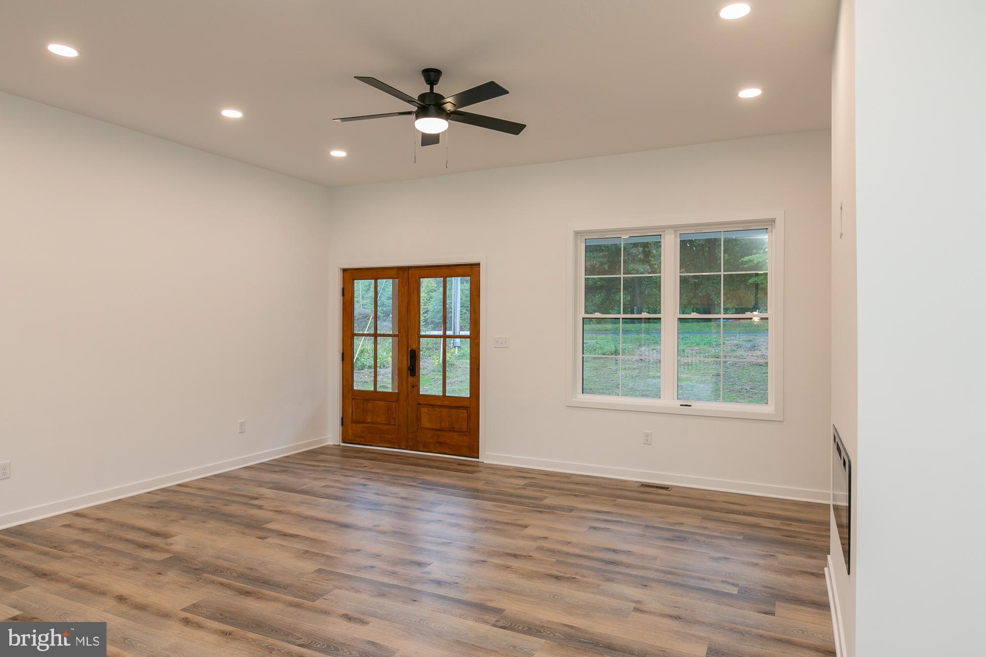 FOXWOOD KNOLLS - Residential