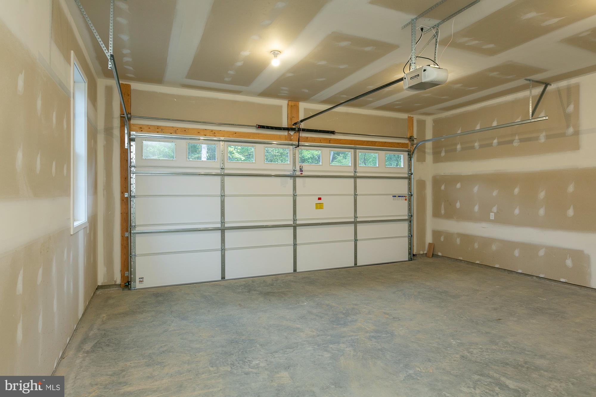 FOXWOOD KNOLLS - Residential