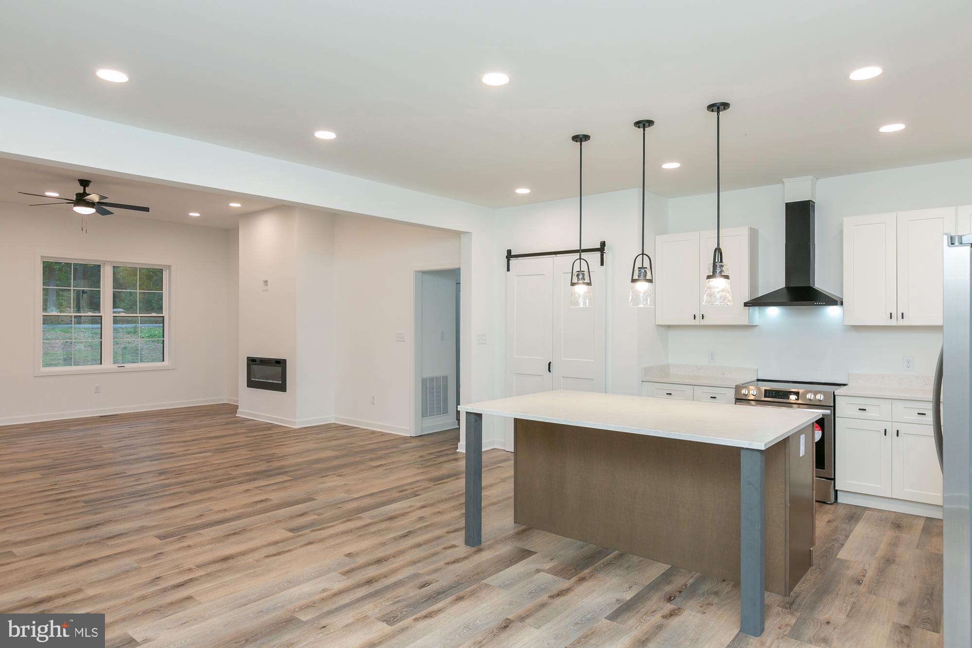 FOXWOOD KNOLLS - Residential