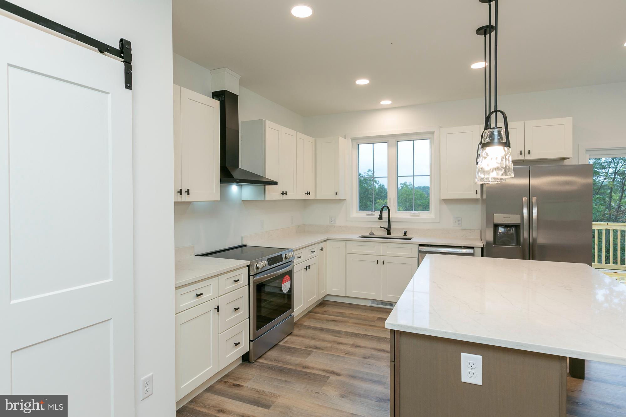 FOXWOOD KNOLLS - Residential