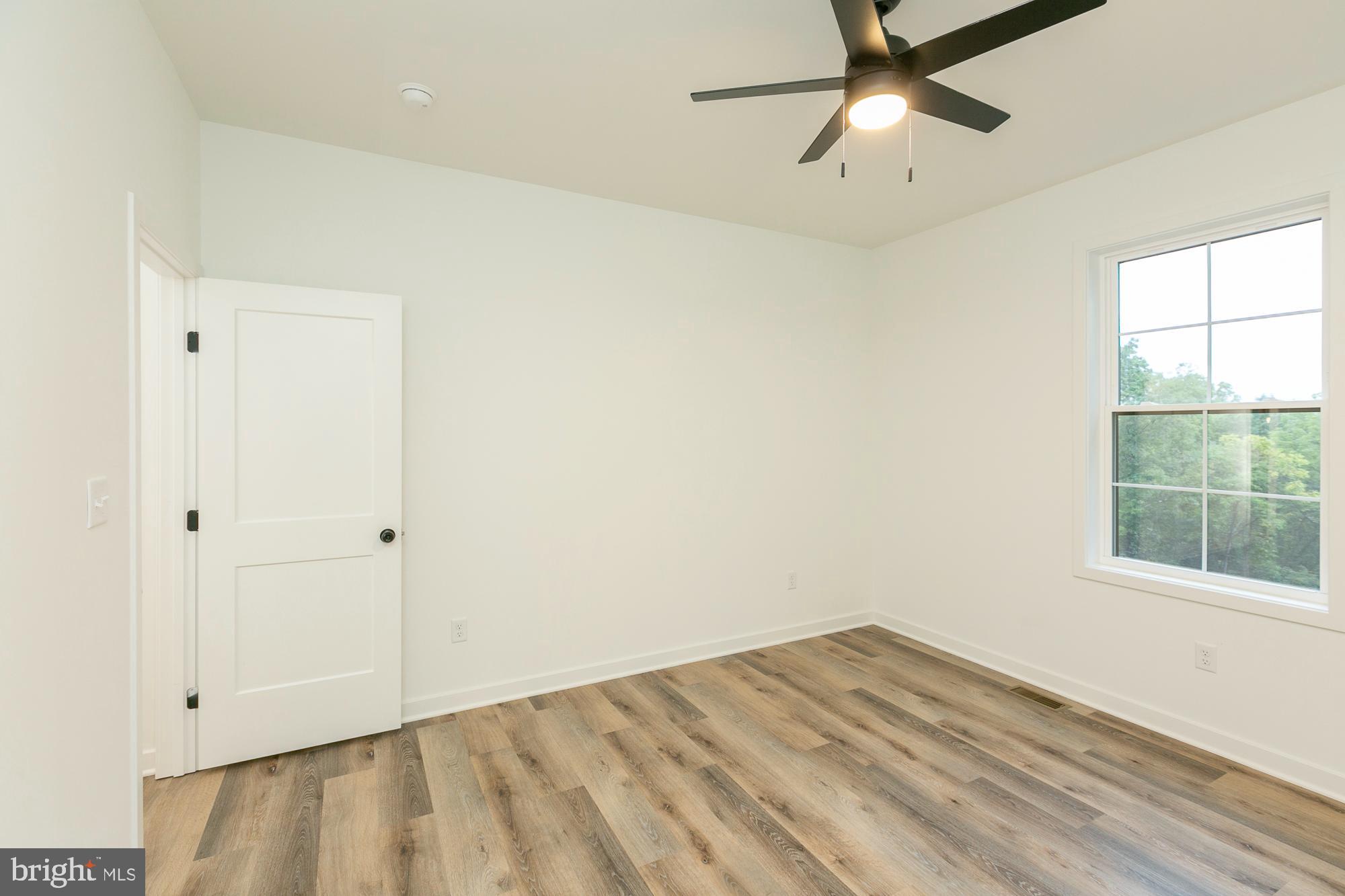 FOXWOOD KNOLLS - Residential