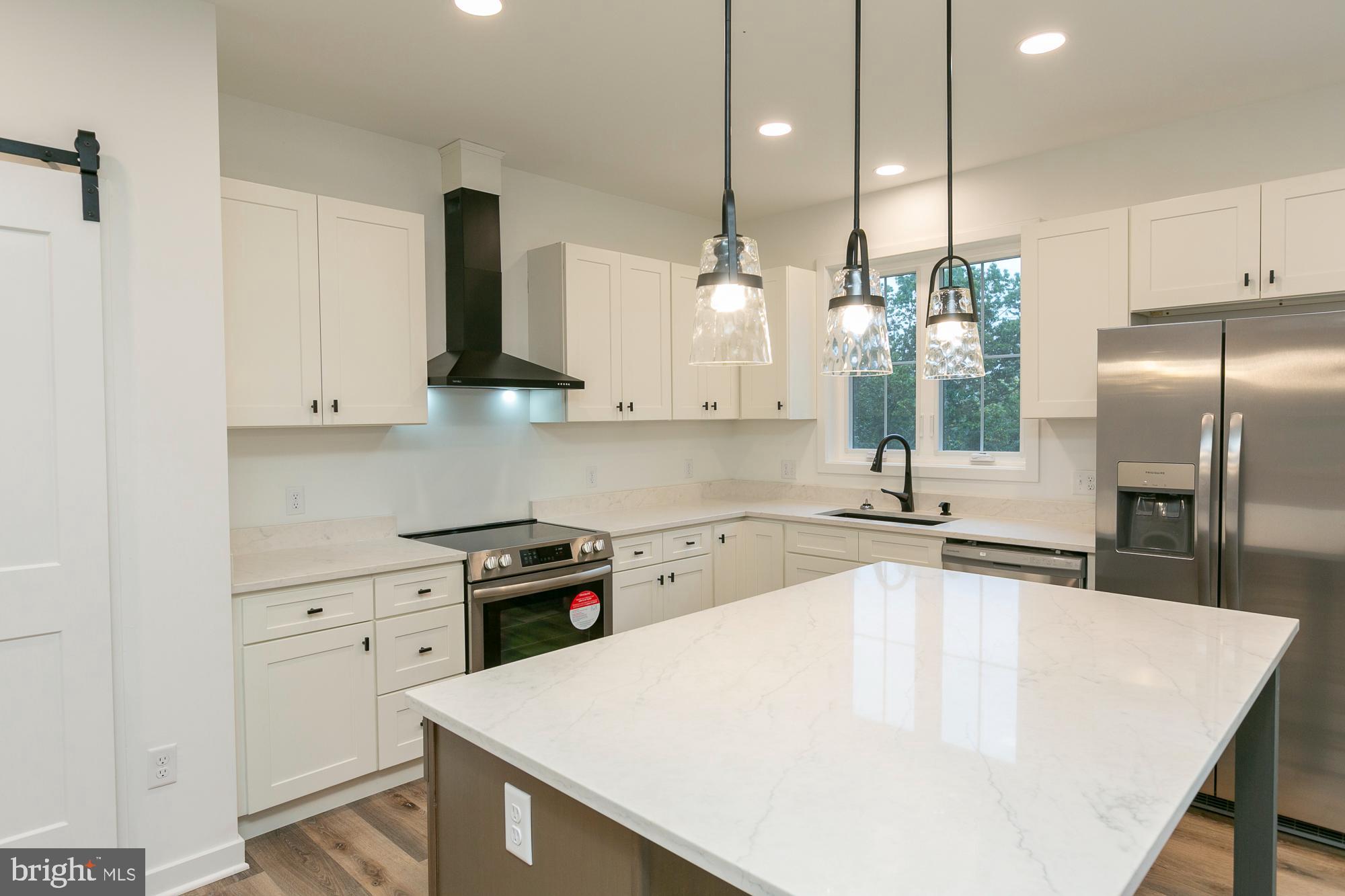 FOXWOOD KNOLLS - Residential