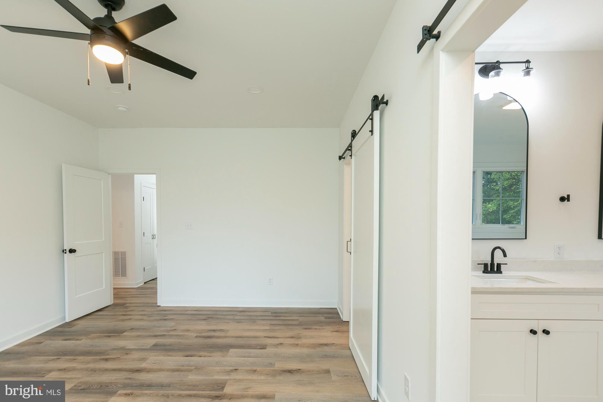 FOXWOOD KNOLLS - Residential