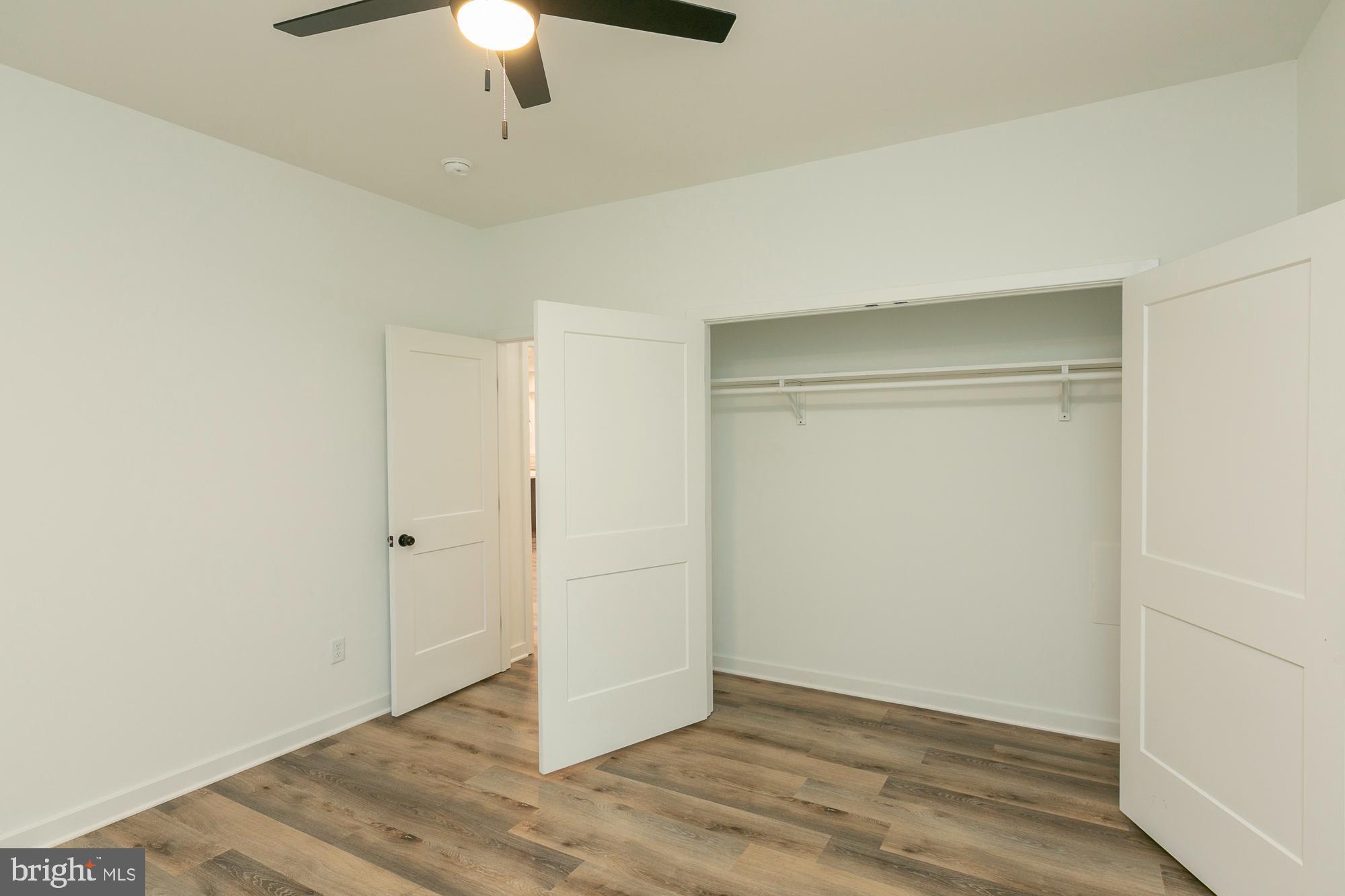 FOXWOOD KNOLLS - Residential