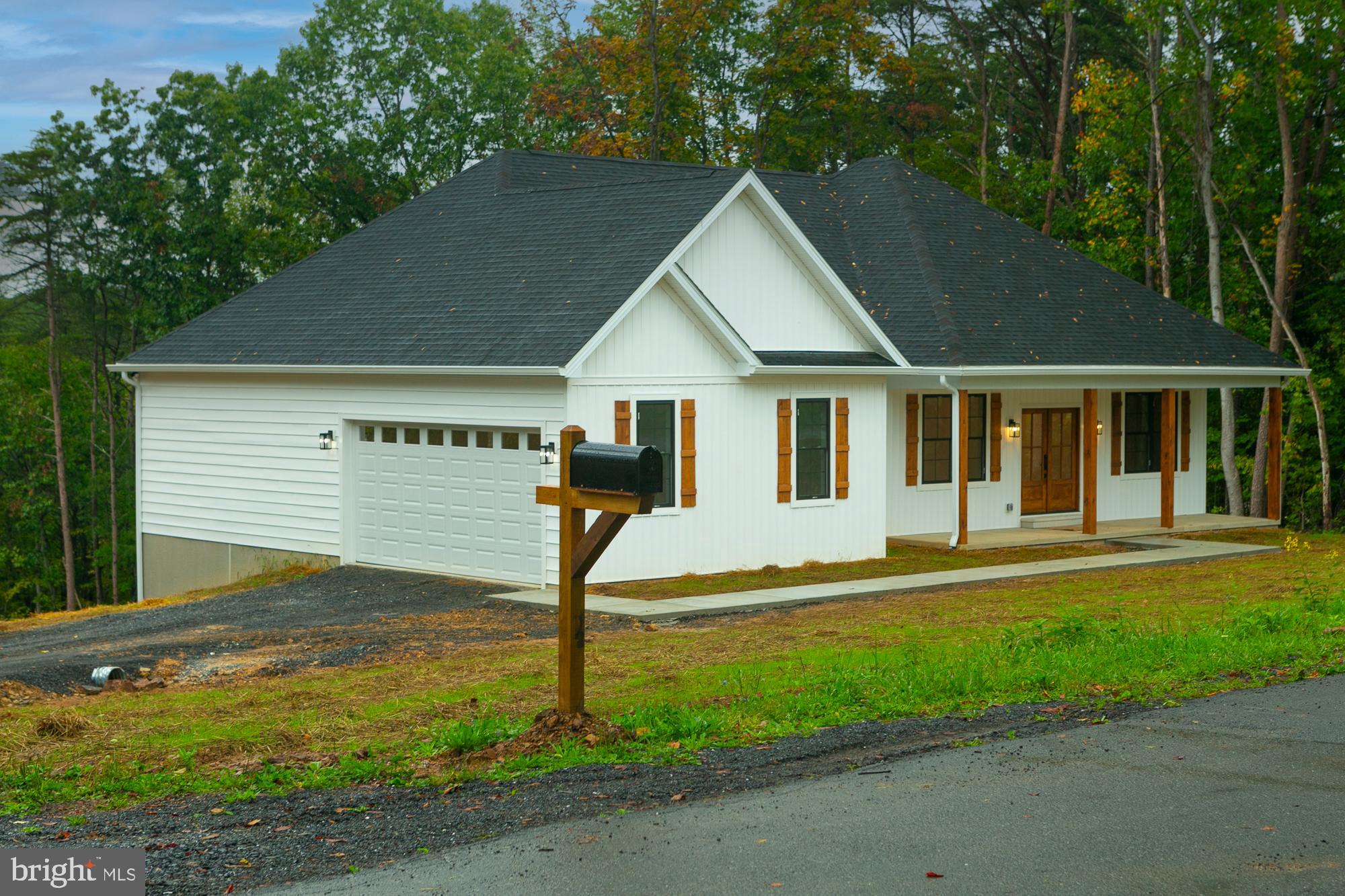 FOXWOOD KNOLLS - Residential