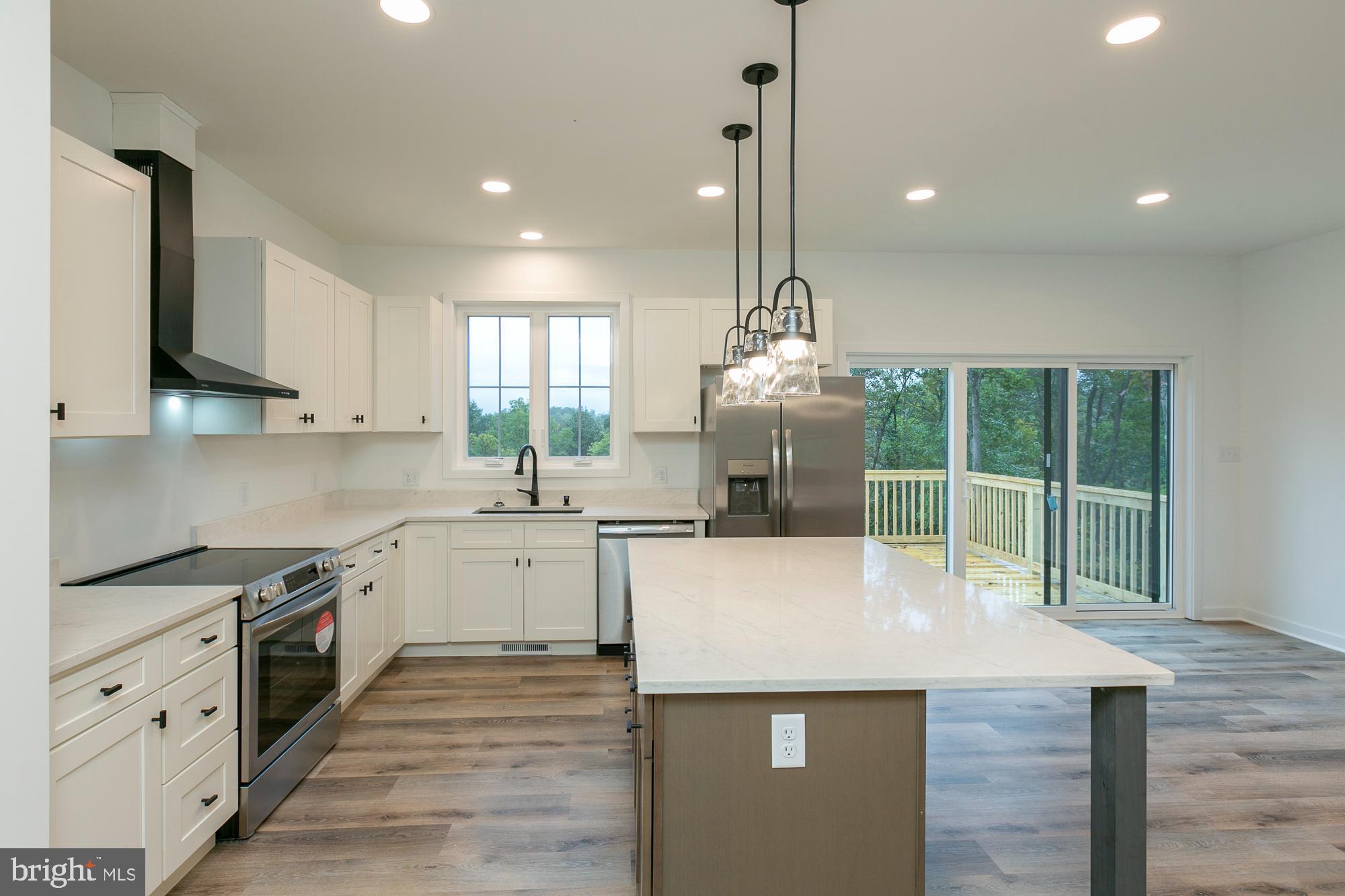 FOXWOOD KNOLLS - Residential