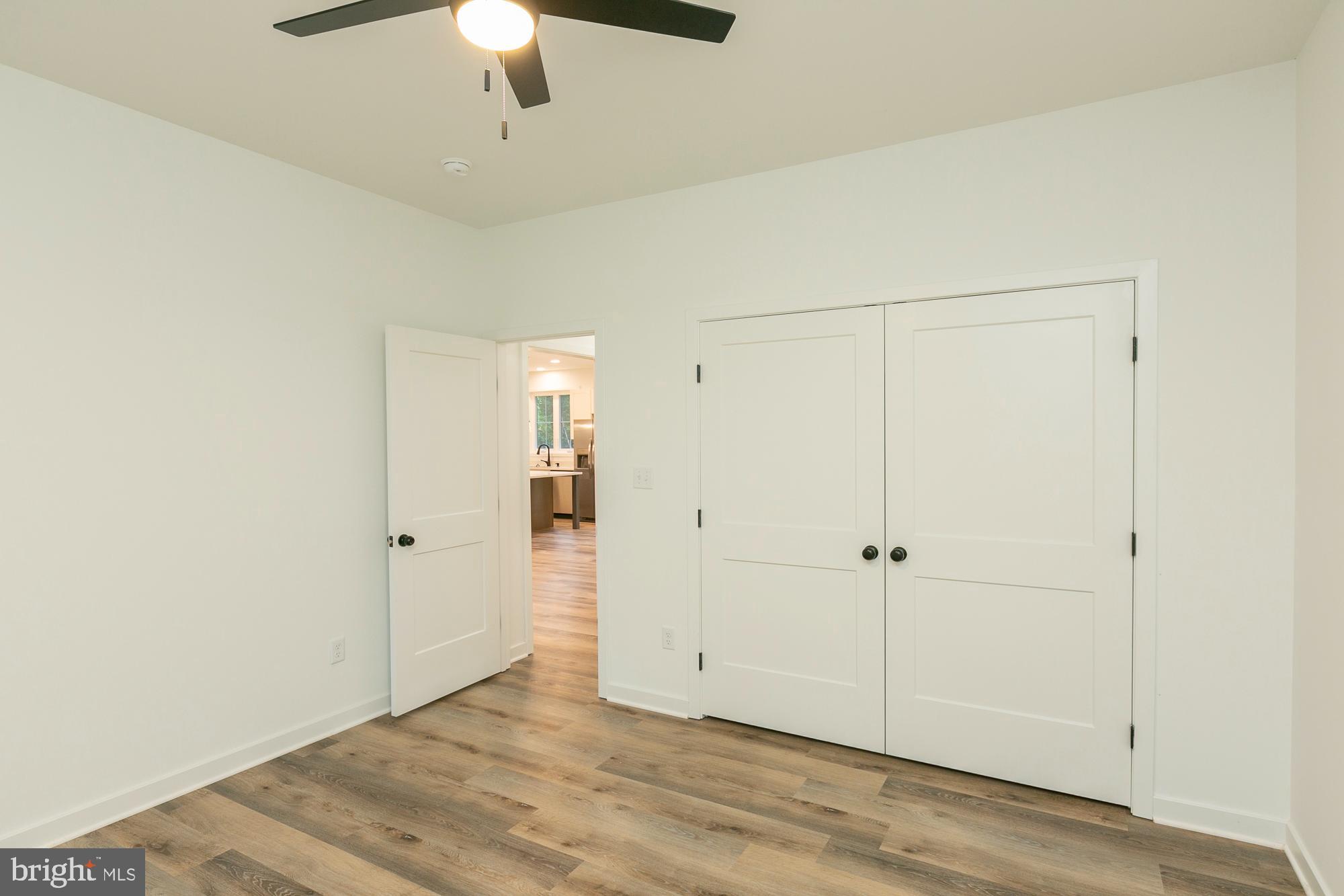 FOXWOOD KNOLLS - Residential