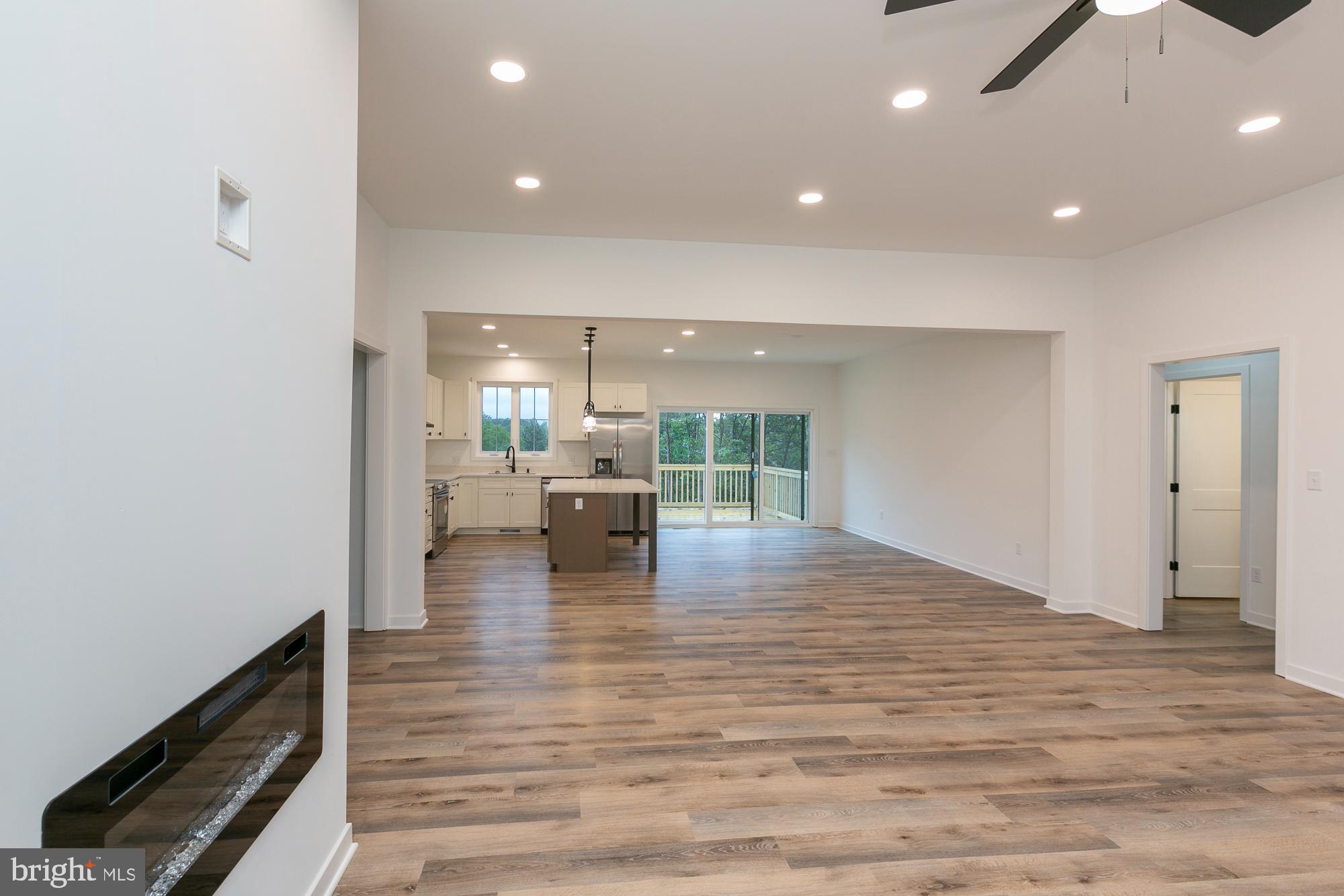 FOXWOOD KNOLLS - Residential