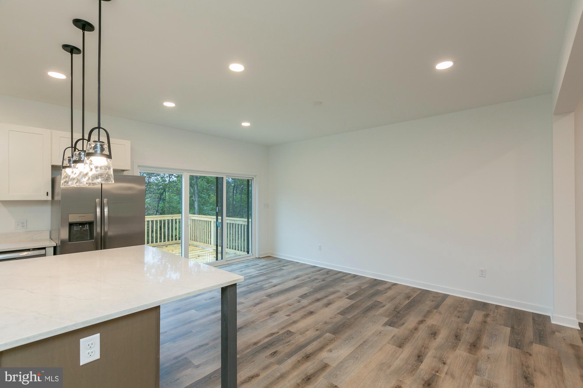 FOXWOOD KNOLLS - Residential