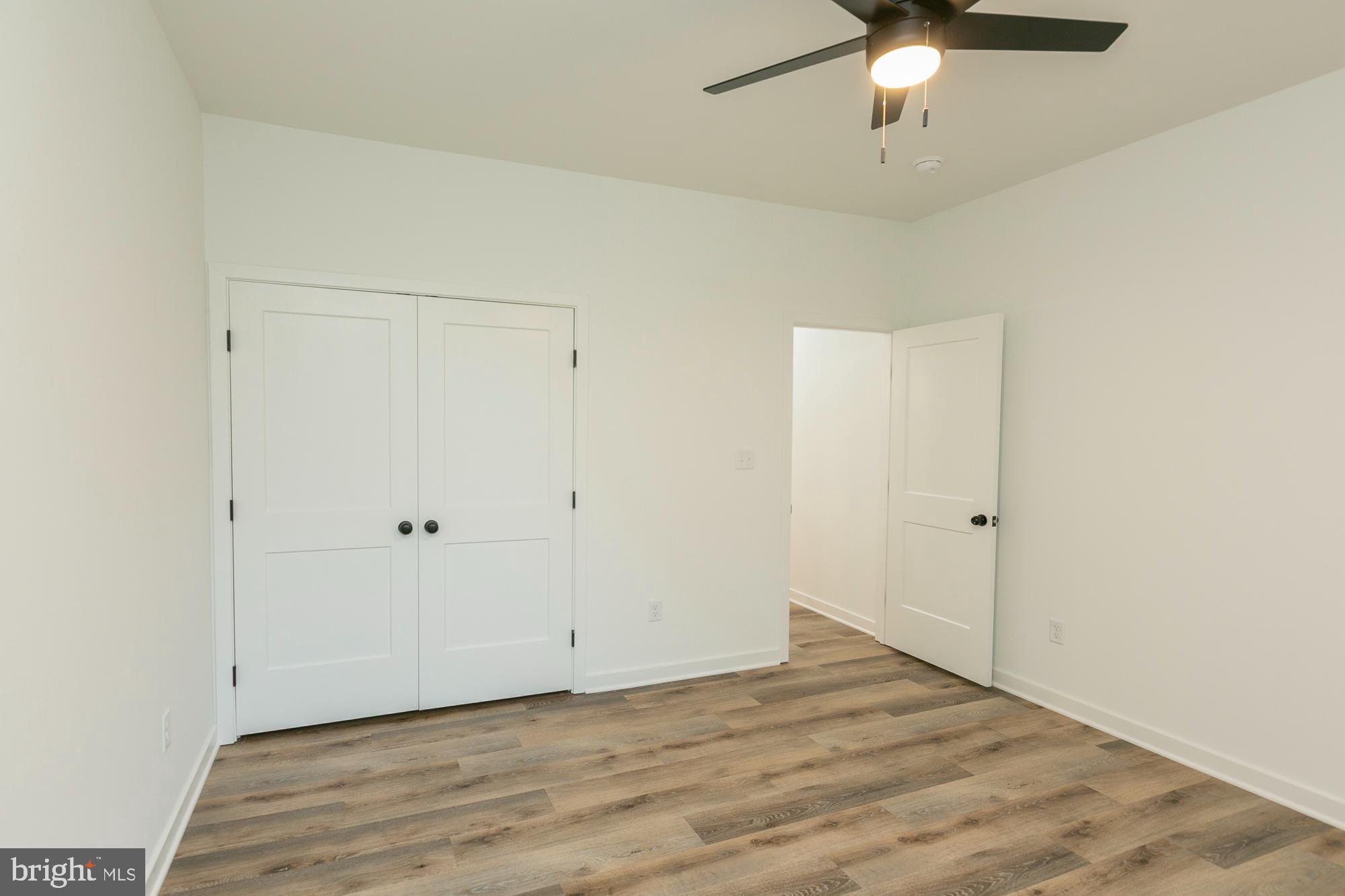 FOXWOOD KNOLLS - Residential