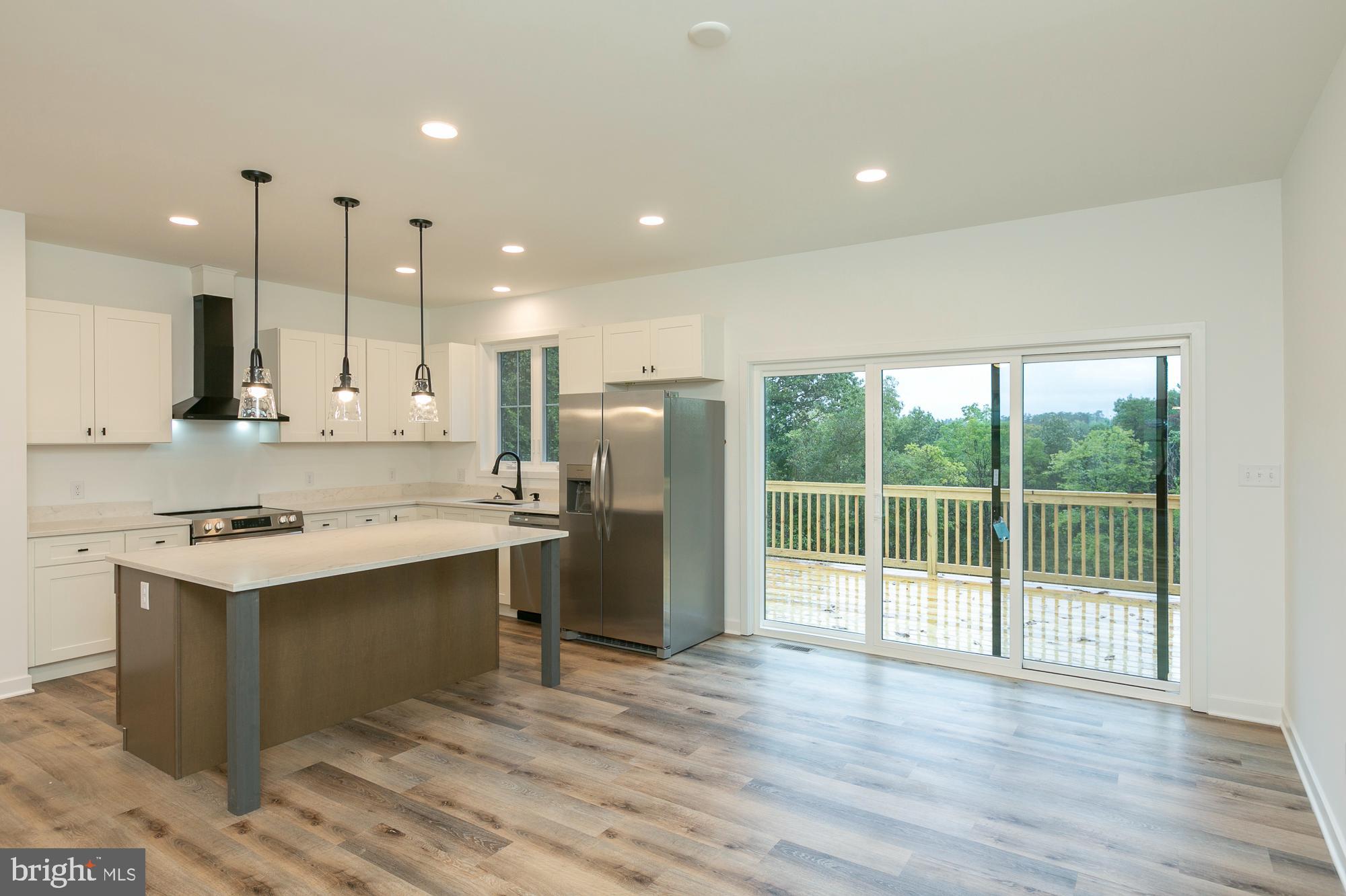 FOXWOOD KNOLLS - Residential