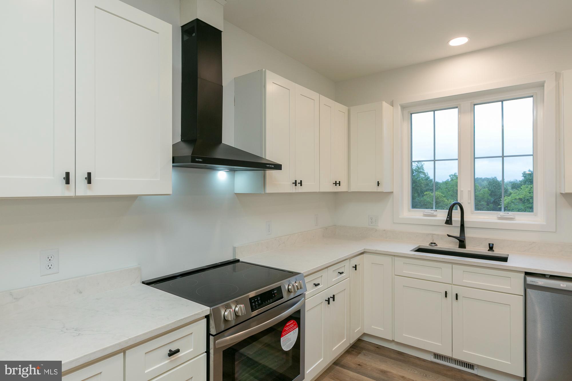 FOXWOOD KNOLLS - Residential