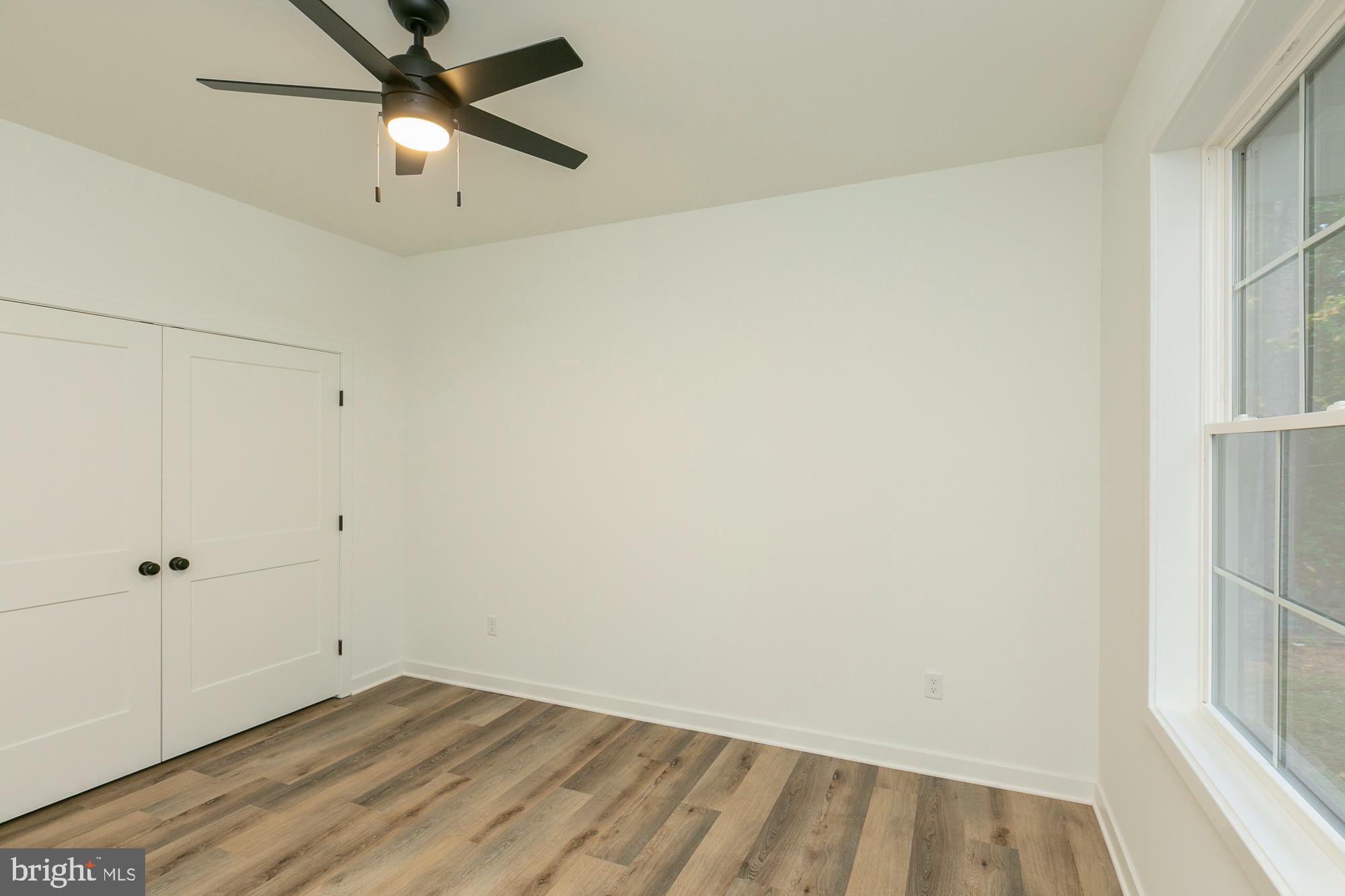 FOXWOOD KNOLLS - Residential