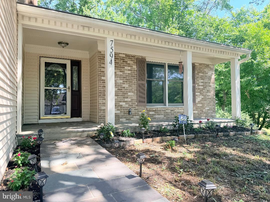 7594 WOODSTOWN DRIVE